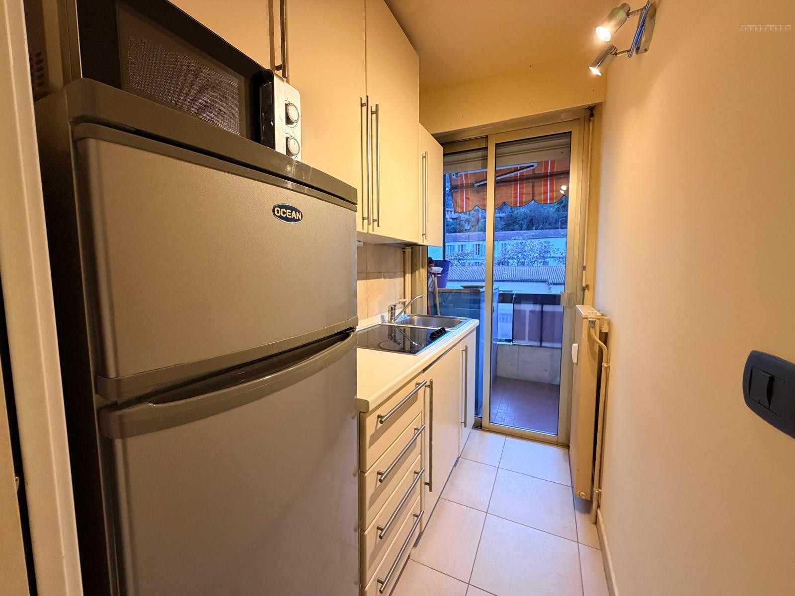 Menton - Haut Carei - Studio meublé avec terrasse et parking privé — photo 9