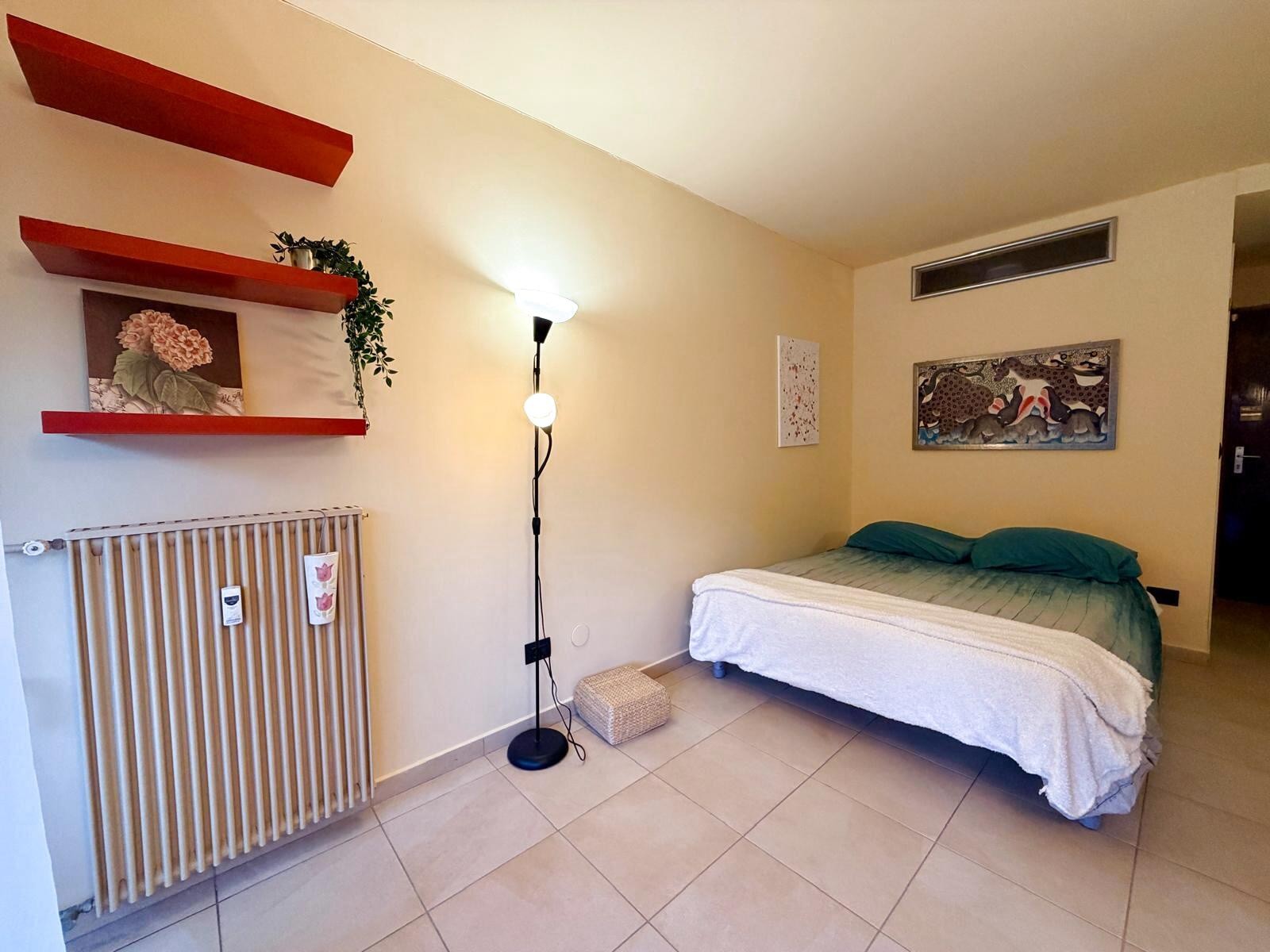Menton - Haut Carei - Studio meublé avec terrasse et parking privé — photo 11