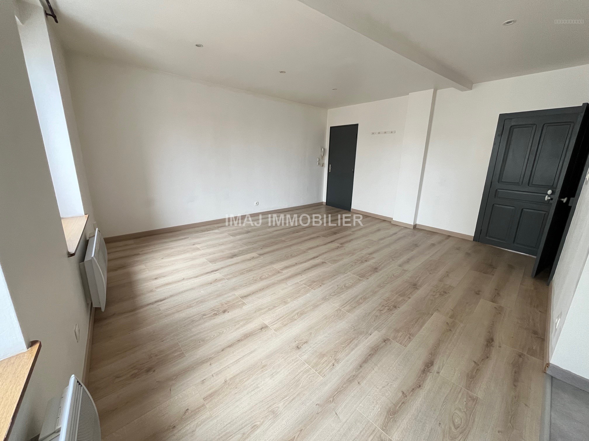 Appartement à louer à Bruyeres, 42 m², 2 pièces – photo 1 sur 6