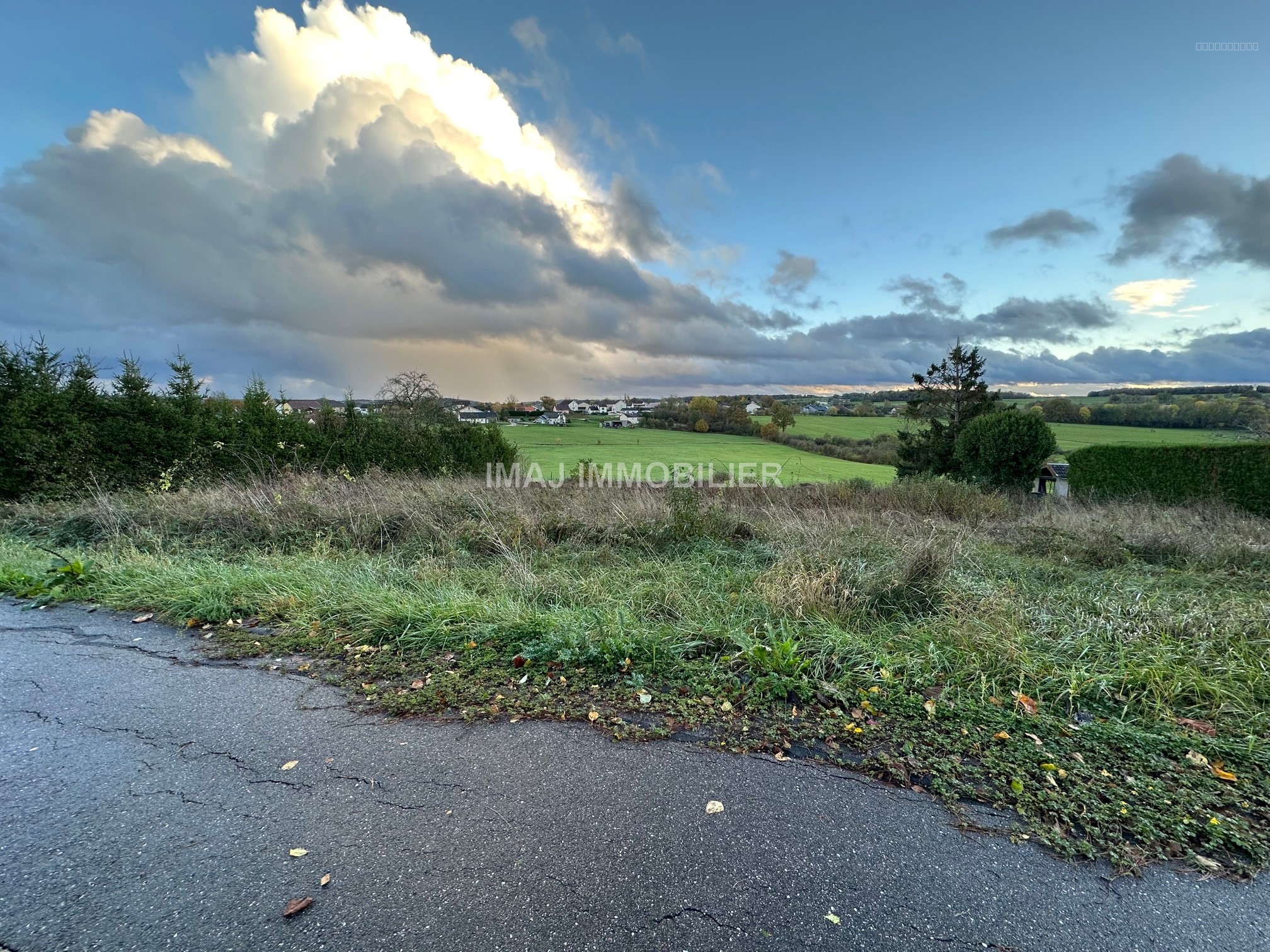 Terrain à vendre à Harol, 1 049 m² – photo 1 sur 2