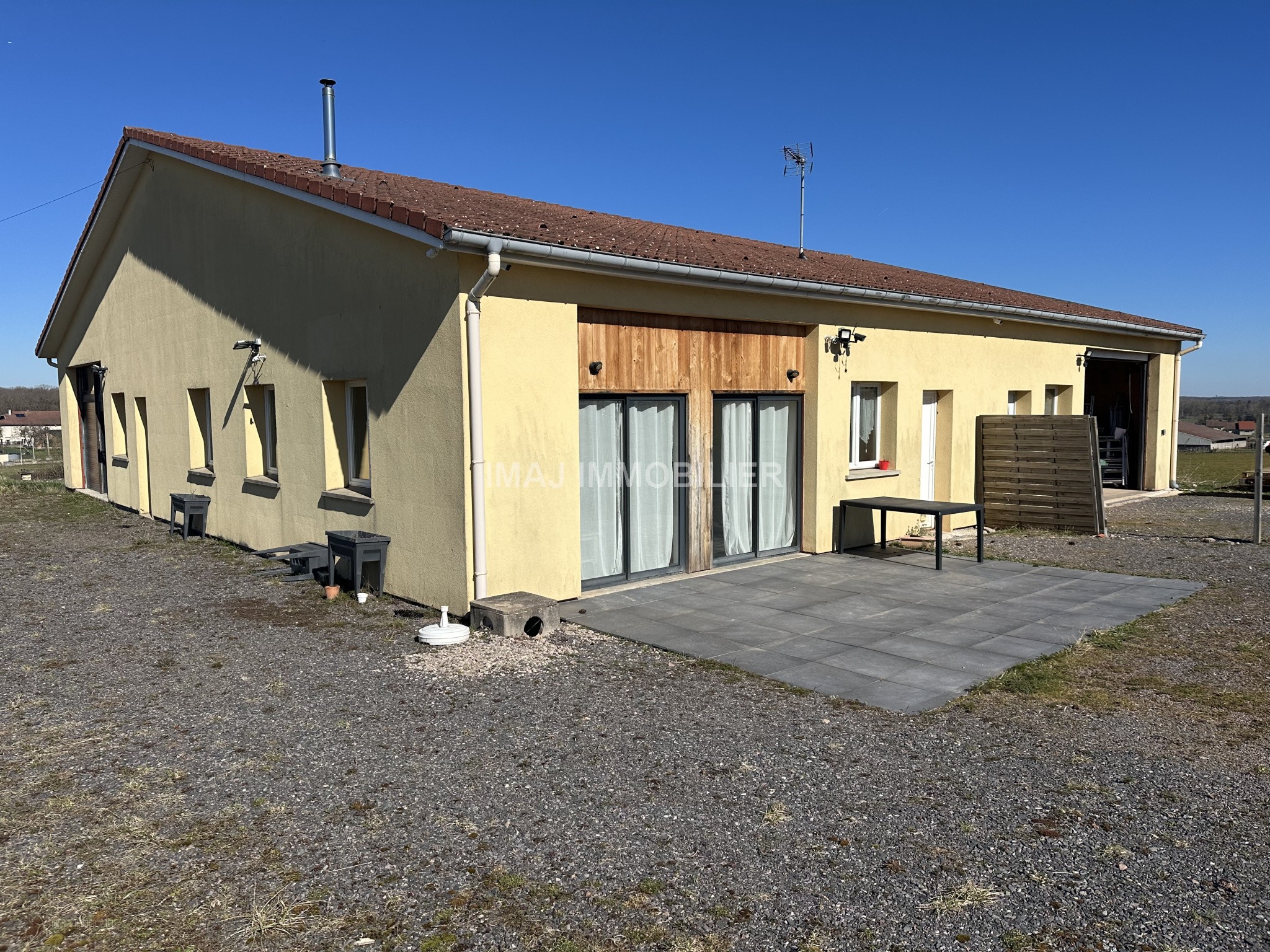 Immeuble à vendre à Dignonville, 220 m² – photo 2 sur 6