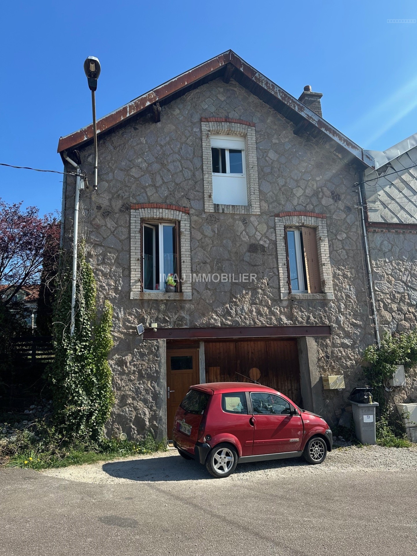 Maison à vendre à Bruyeres, 76 m², 4 pièces – photo 1 sur 3