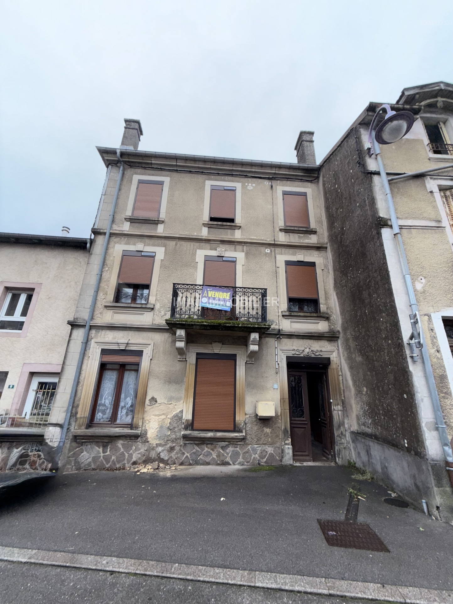 Maison à vendre à La voge les bains, 185 m², 6 pièces – photo 1 sur 20