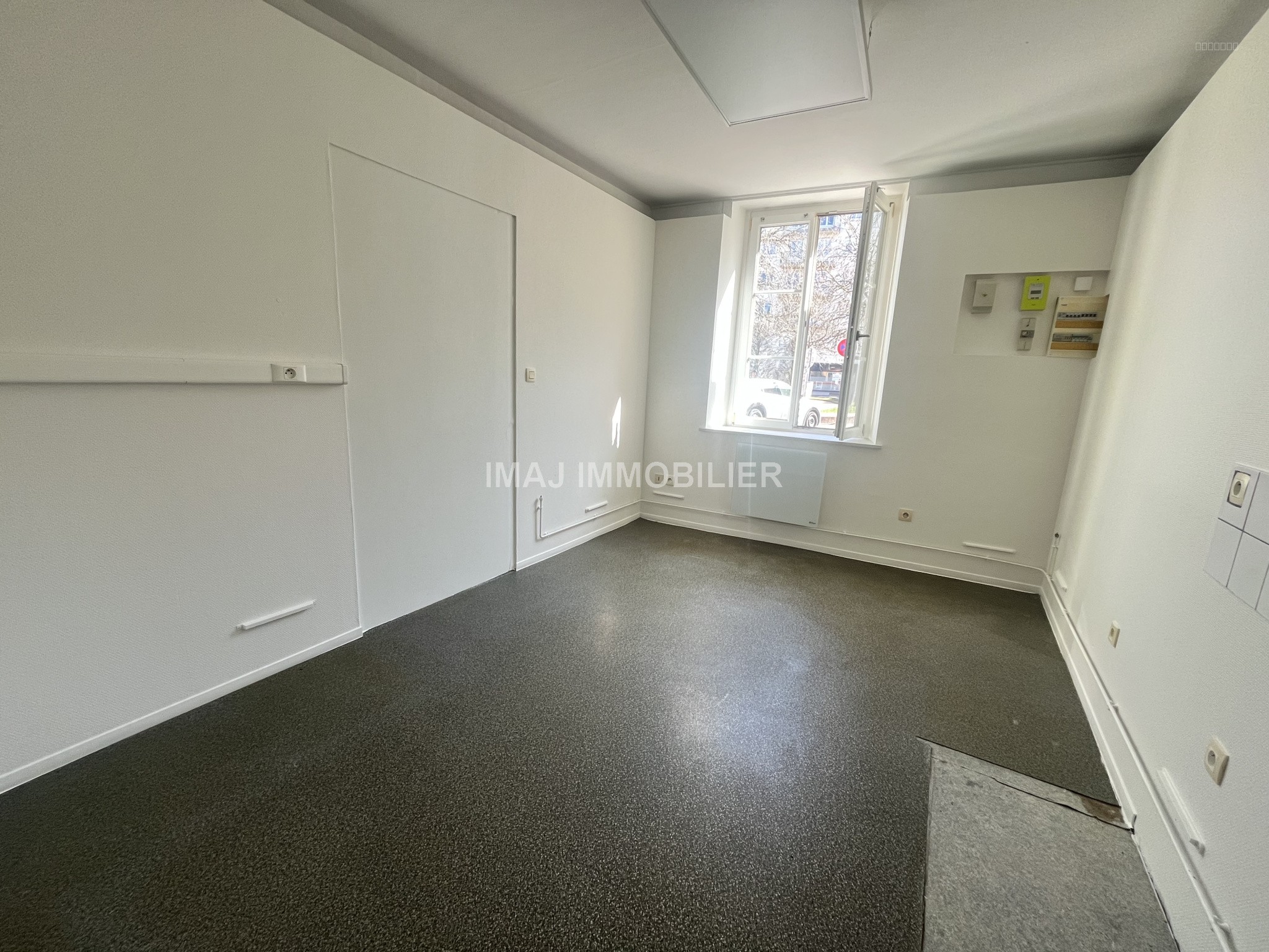 Local commercial à louer à Epinal, 30,04 m², 2 pièces – photo 3 sur 4