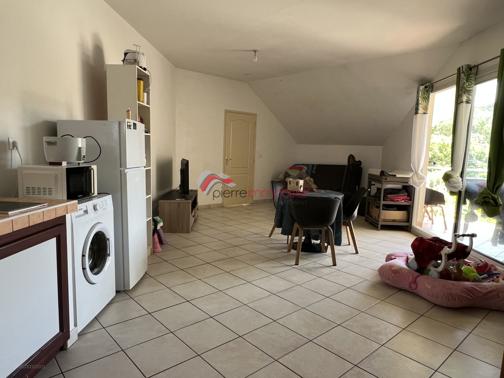 Appartement à vendre à Le tampon, 30 m², 1 pièce – photo 2 sur 3