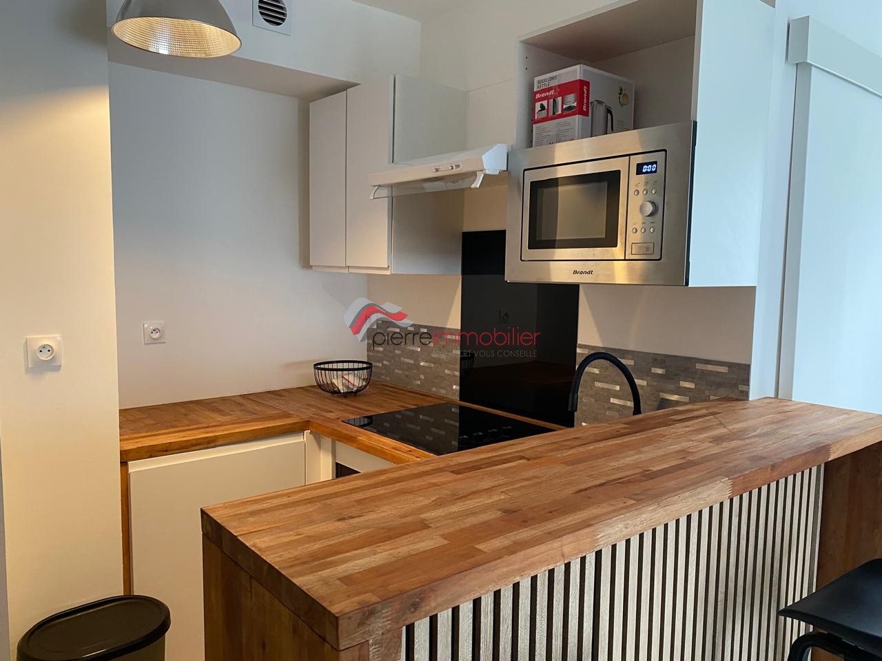 Entrepôt à louer à St pierre, 297 m² – photo 3 sur 5