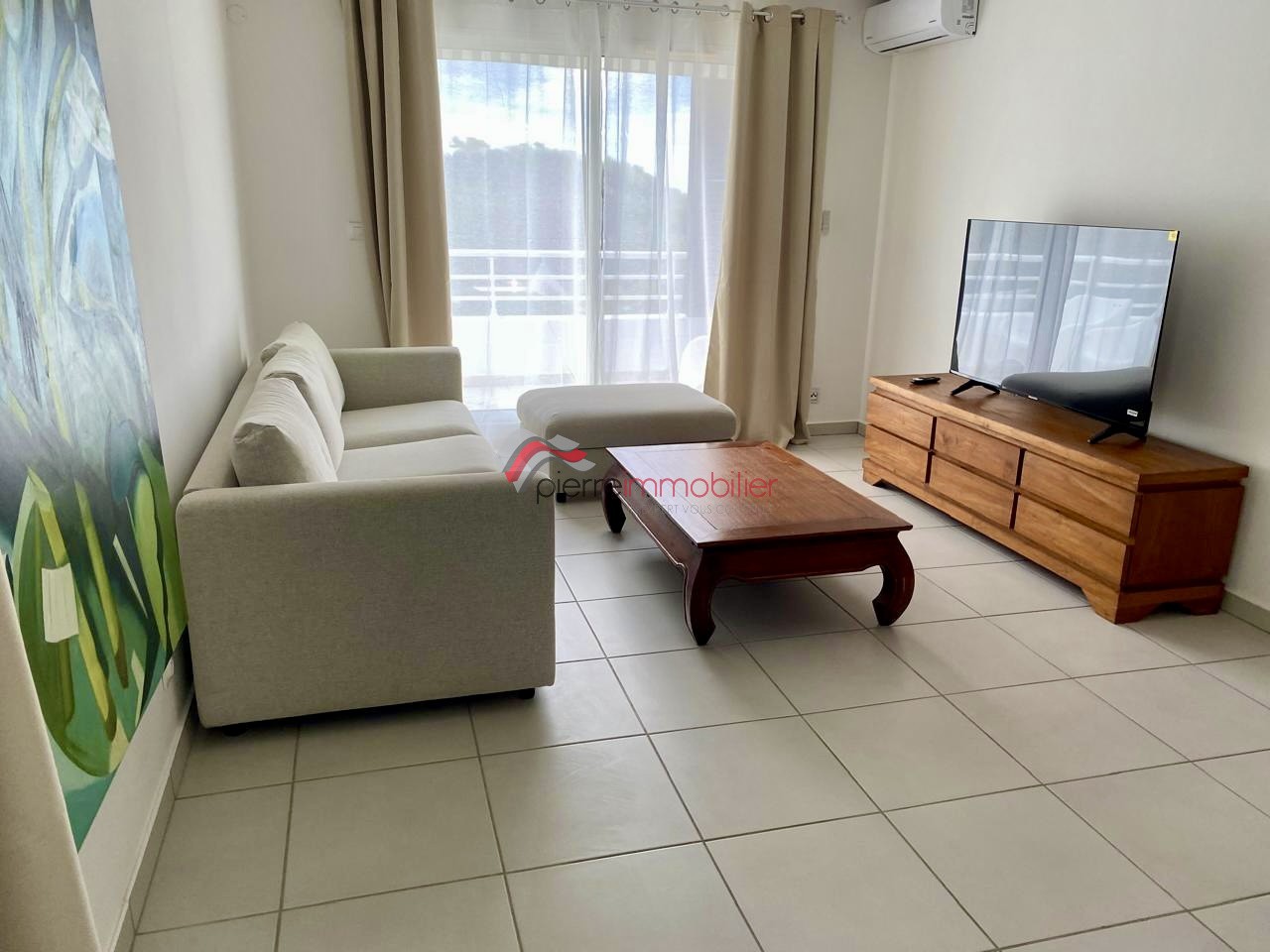 Entrepôt à louer à St pierre, 297 m² – photo 2 sur 5