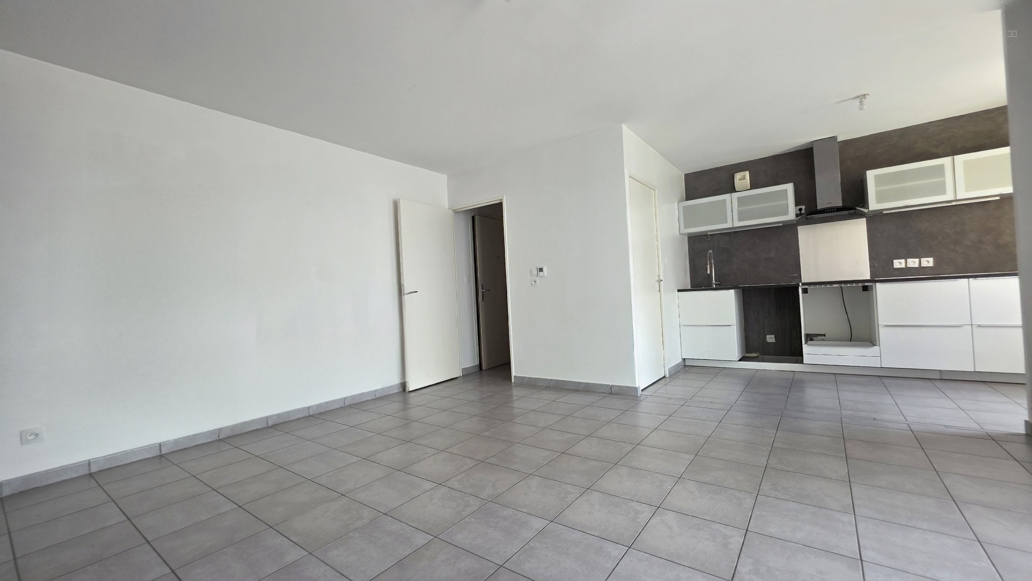 APPARTEMENT T de 66 m2 + TERRASSE ET GARAGE — photo 5