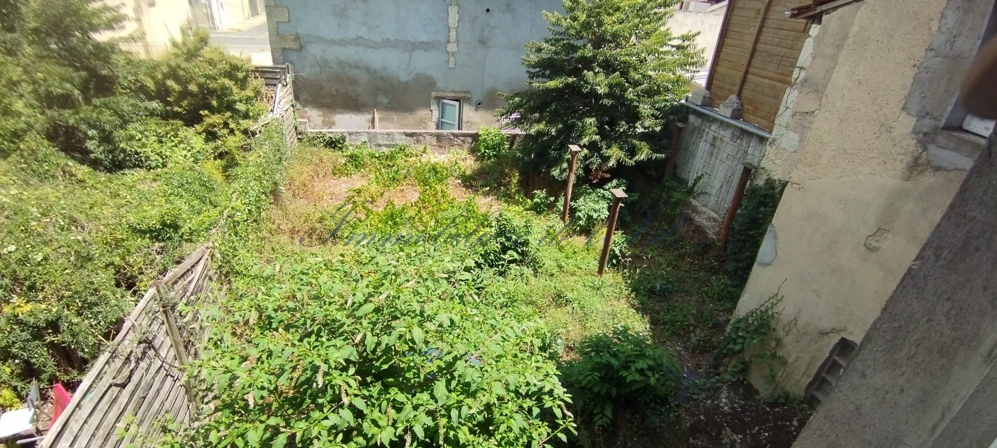 ENSEMBLE IMMOBILIER DE 285 M2 AVEC JARDIN - — photo 6