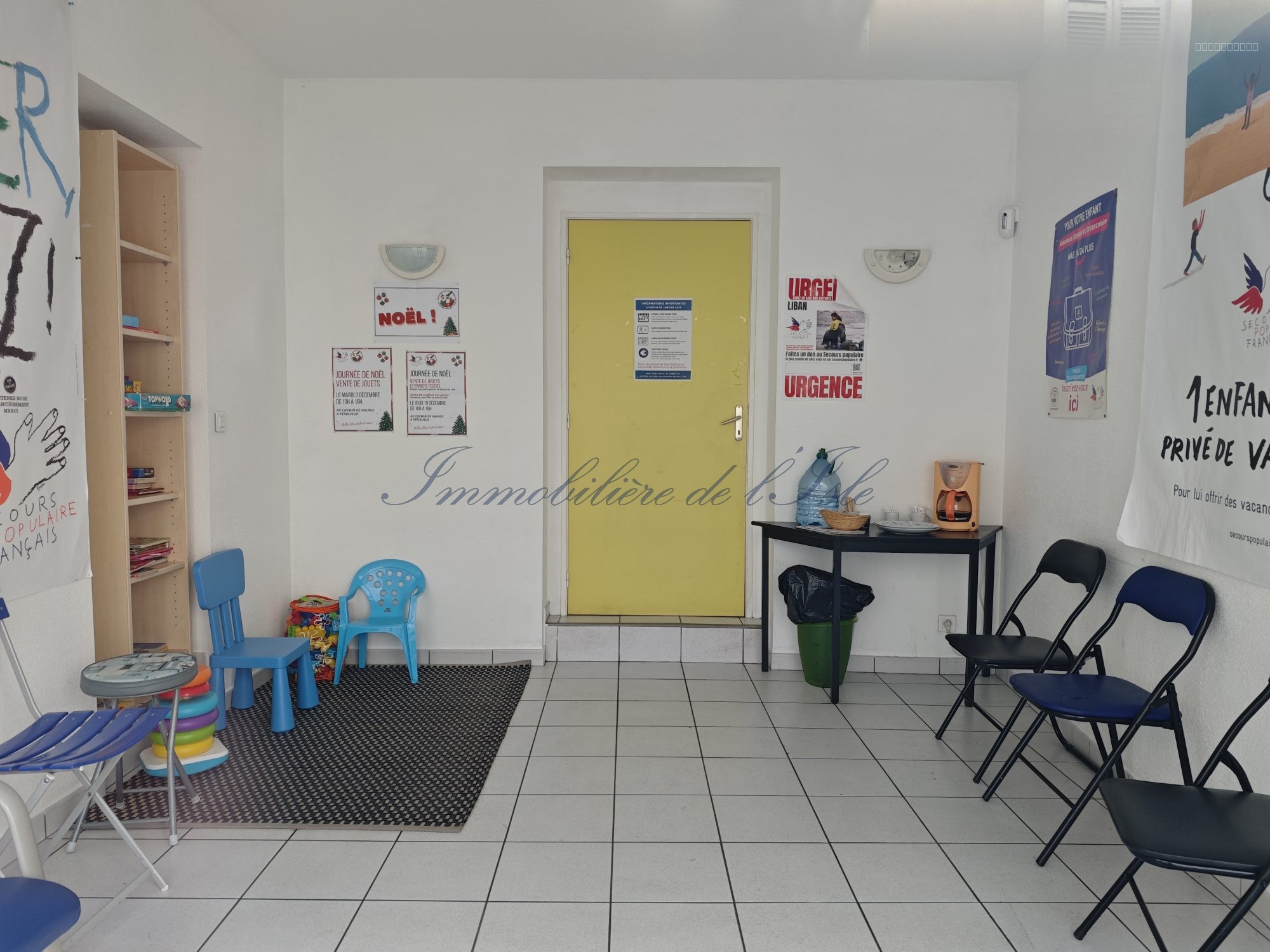 ENSEMBLE IMMOBILIER DE 285 M2 AVEC JARDIN - — photo 15