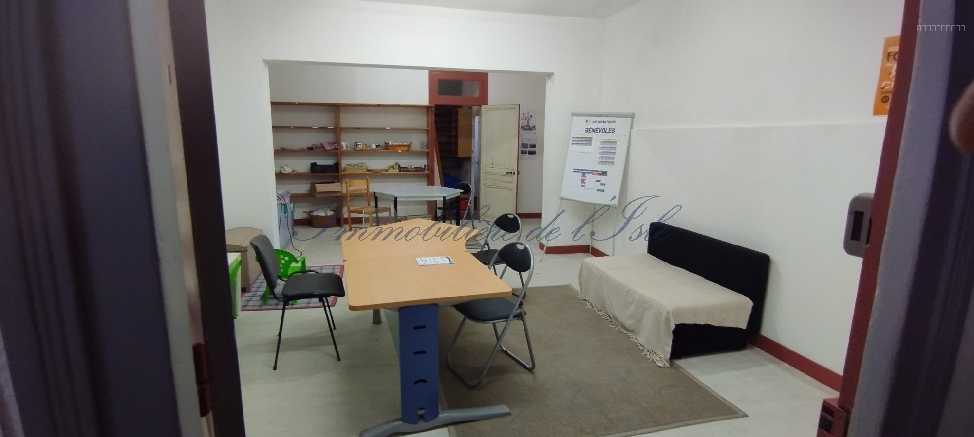 ENSEMBLE IMMOBILIER DE 285 M2 AVEC JARDIN - — photo 7