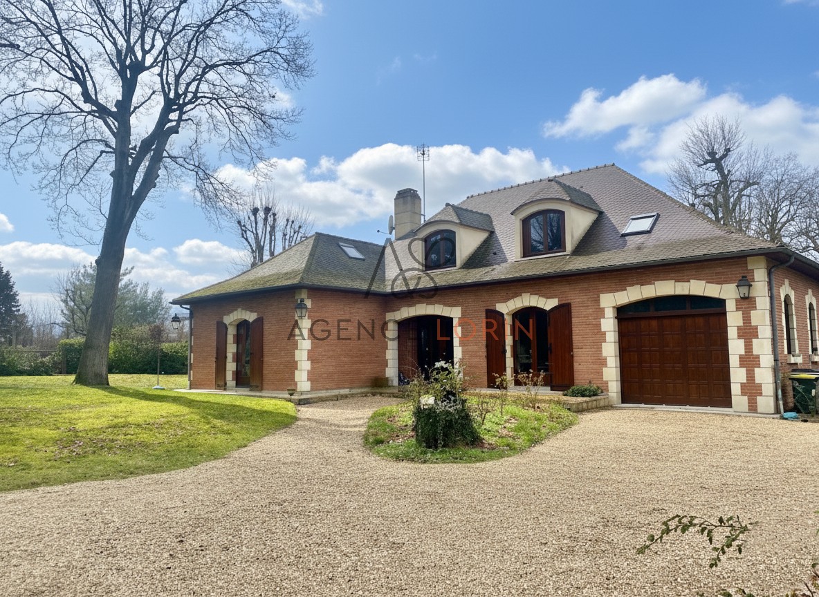 Maison à vendre à Le vesinet, 29,08 m², 9 pièces – photo 1 sur 5