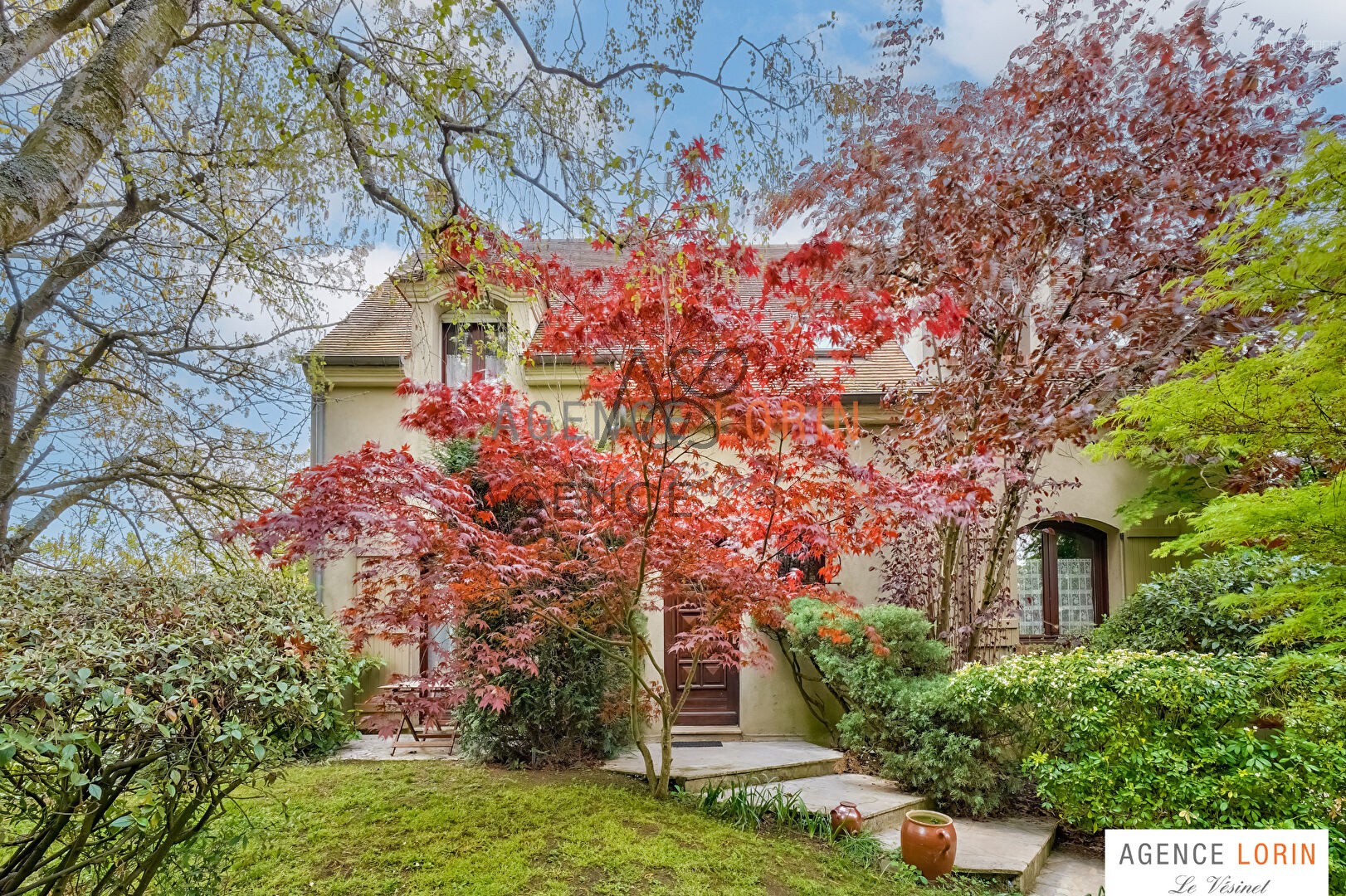 Maison à vendre à Chatou, 1 300 m², 7 pièces – photo 1 sur 14