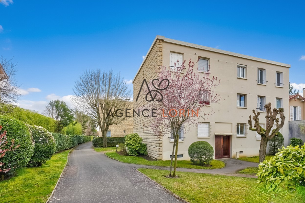 Appartement à vendre à Croissy sur seine, 700 m², 4 pièces – photo 1 sur 16