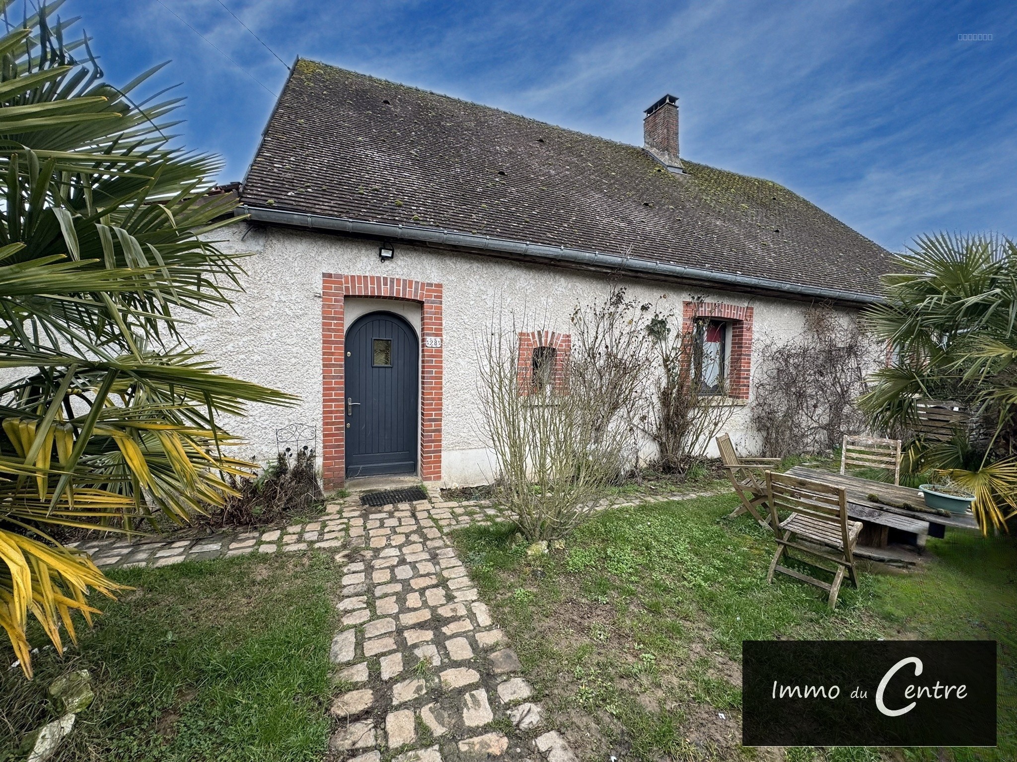 Maison à vendre à Montmirail, 1 400 m², 6 pièces – photo 1 sur 20
