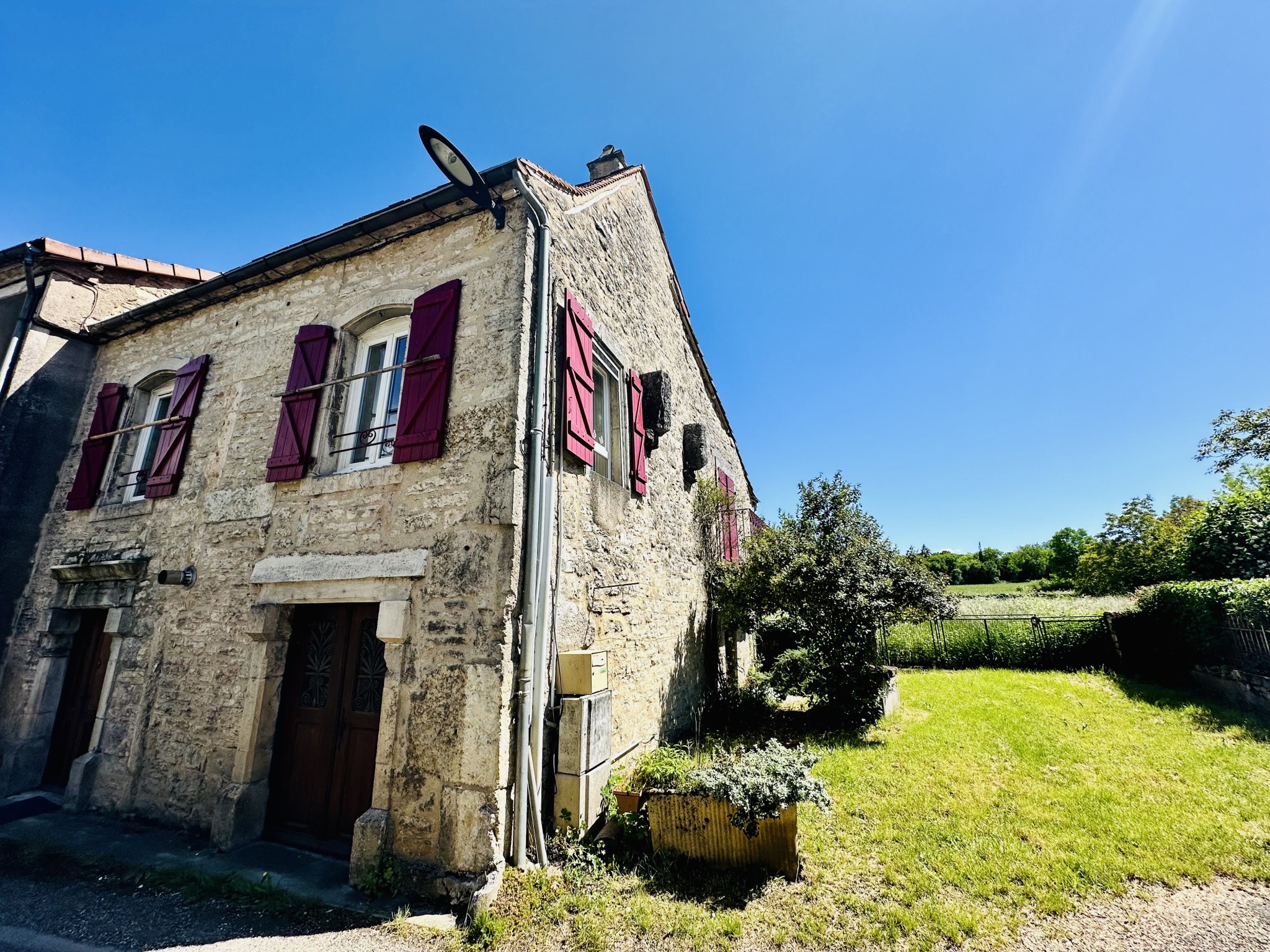Bien immobilier à vendre à Varaire, 20,6 m², 4 pièces – photo 1 sur 8