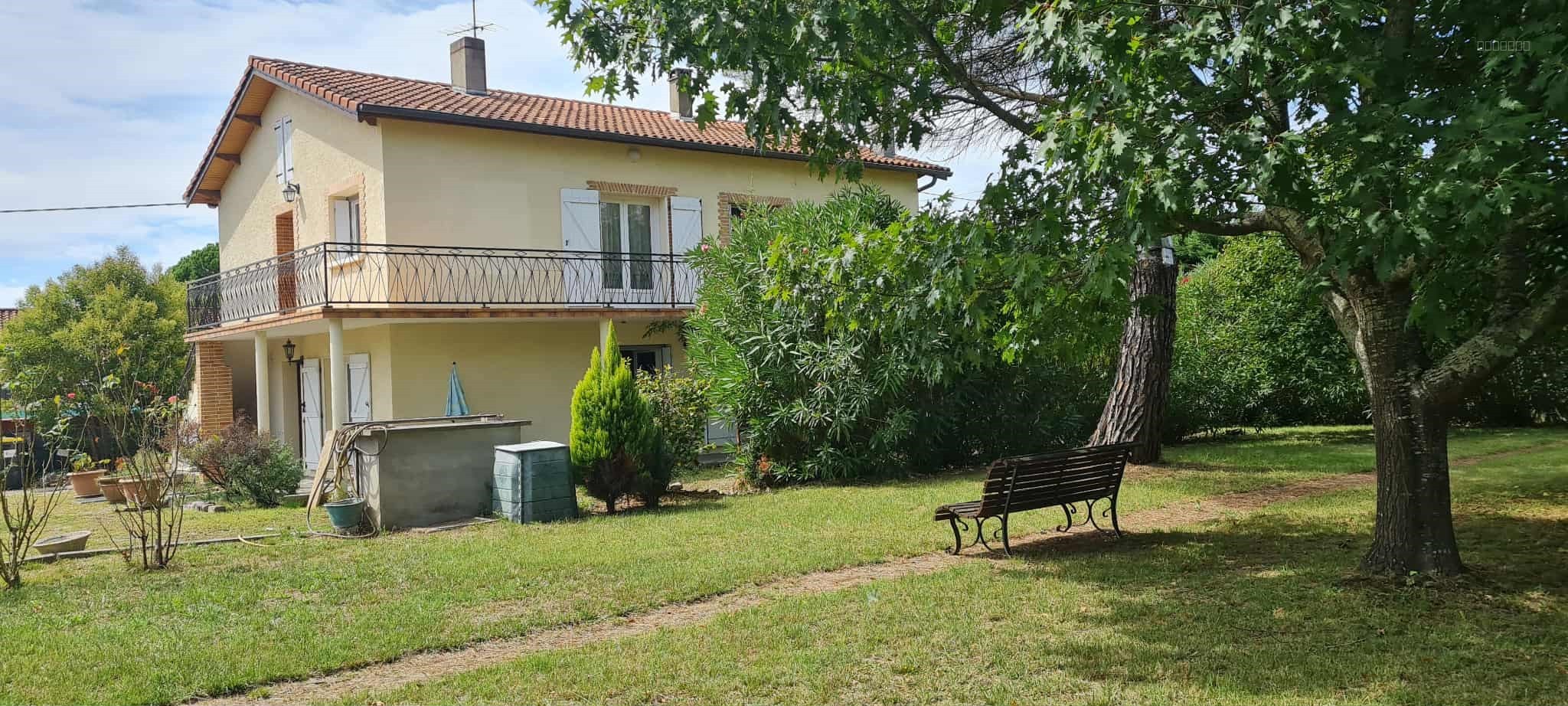 Maison à vendre à Grisolles, 1 154 m², 7 pièces – photo 1 sur 12