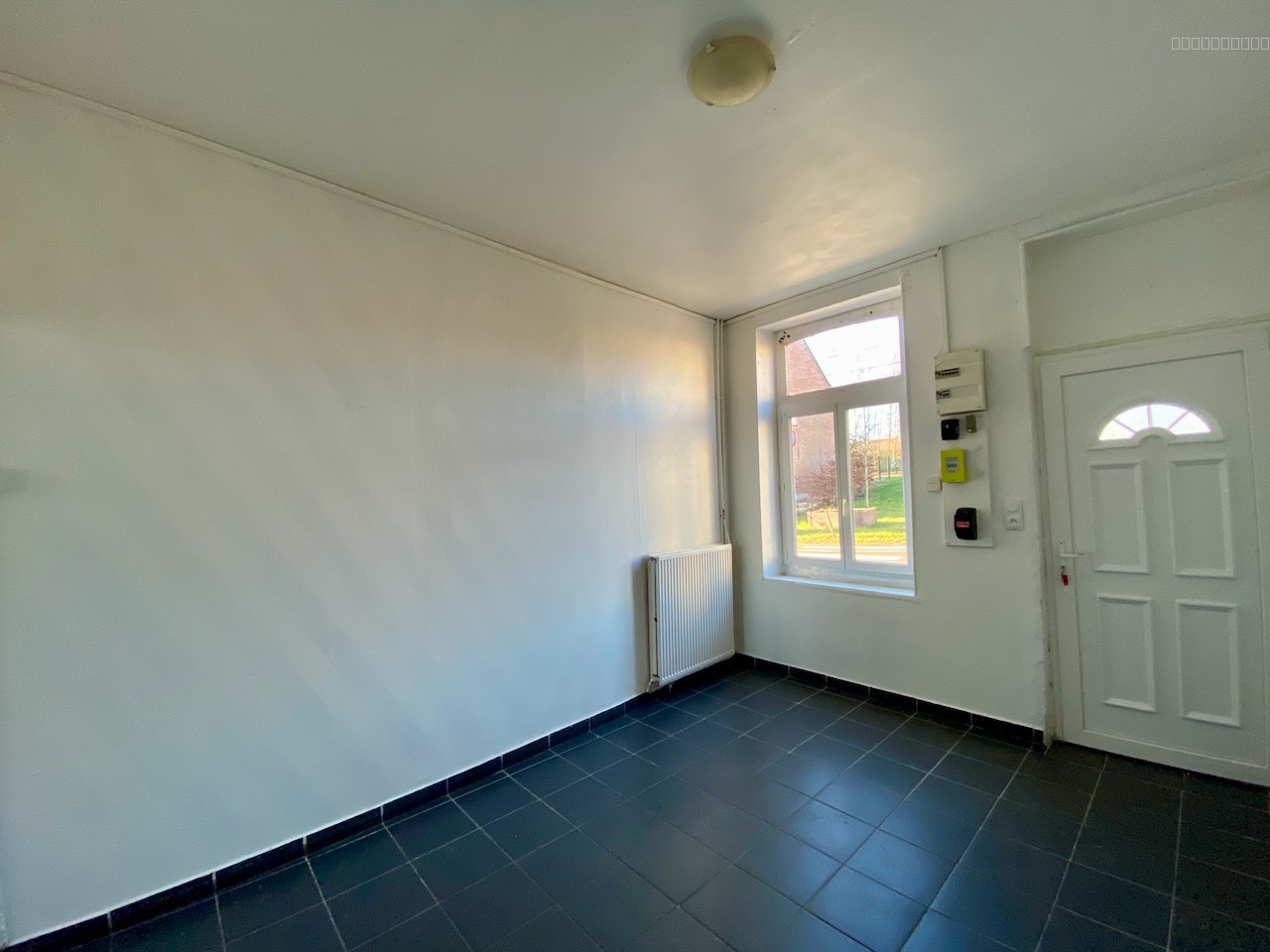 Maison à vendre à Neuf mesnil, 1 250 m², 3 pièces – photo 1 sur 13