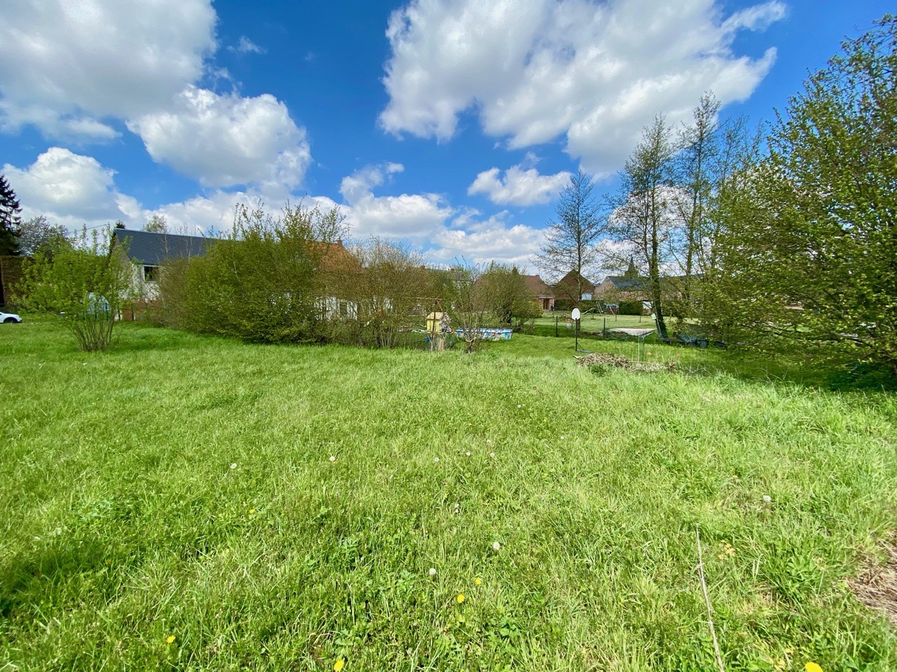 Terrain à vendre à Elesmes, 835 m² – photo 1 sur 14