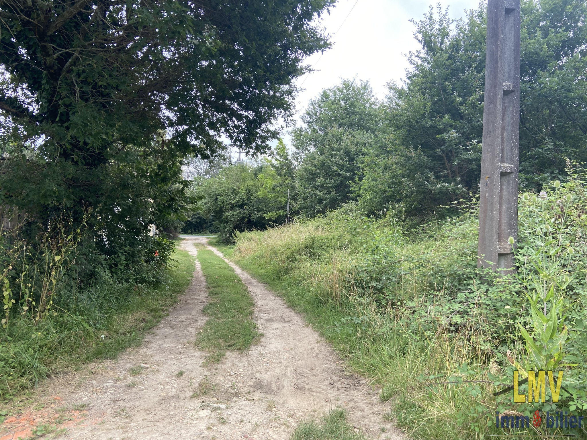 Terrain à vendre à Montpeyroux, 1 442 m² – photo 3 sur 3