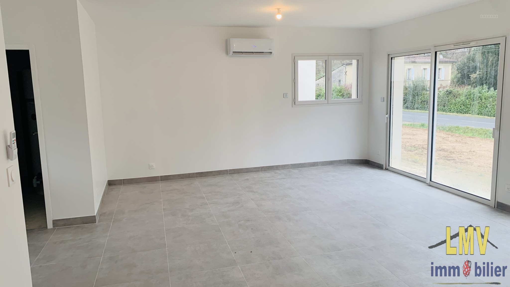 Maison à vendre à Ste colombe, 334 m², 4 pièces – photo 3 sur 11
