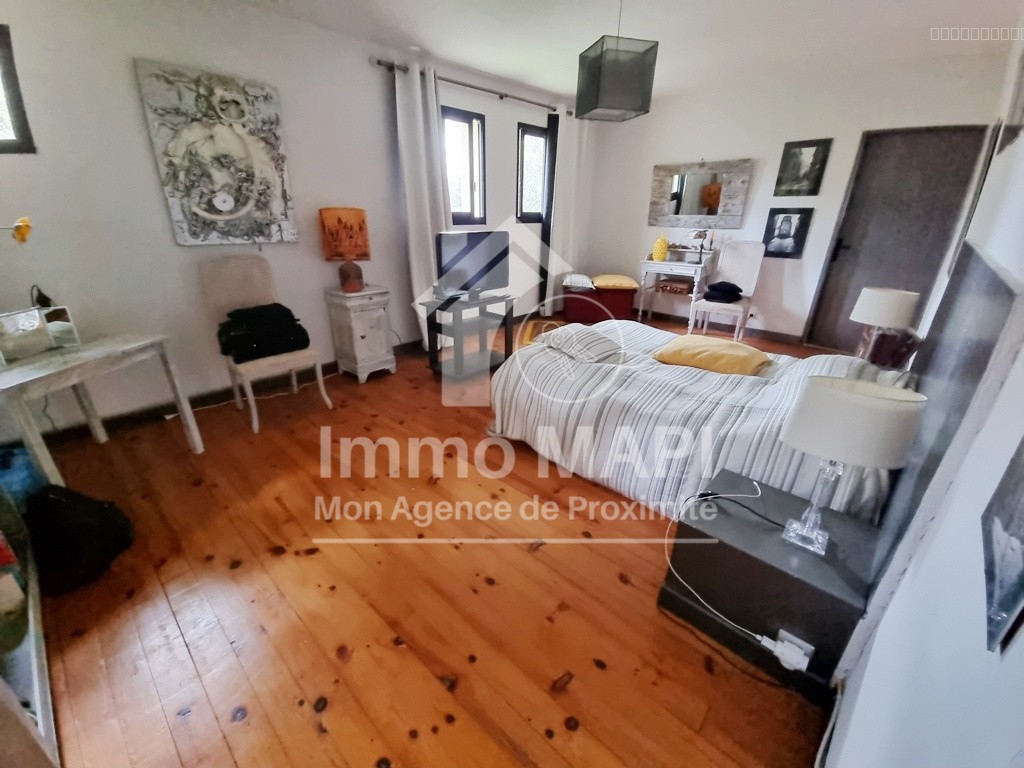 Magnifique maison d’architecte de 478 m2 dans un cadre privilégié et rare sur 1ha de terrain. — photo 11