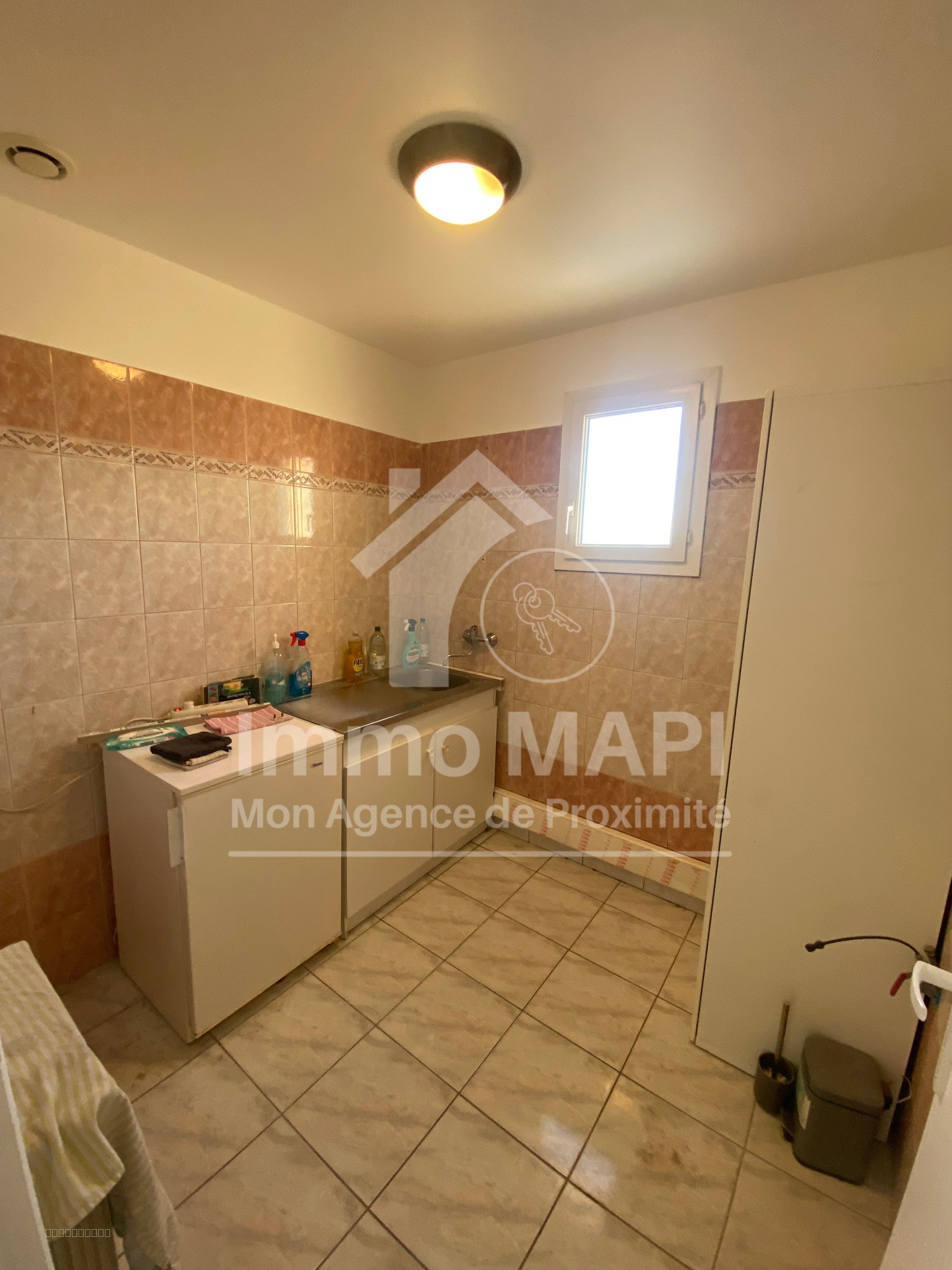 Local Professionnel  119 m2 espace stockage et bureaux - Villeneuve Les Maguelone — photo 6