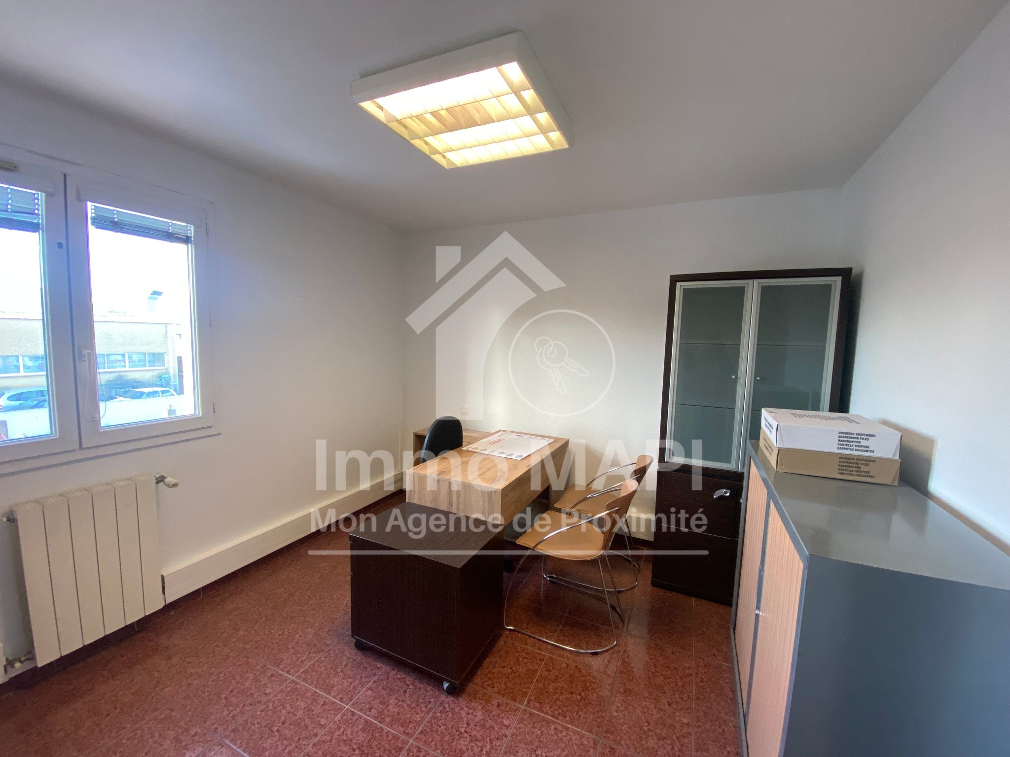 Local Professionnel  119 m2 espace stockage et bureaux - Villeneuve Les Maguelone — photo 4