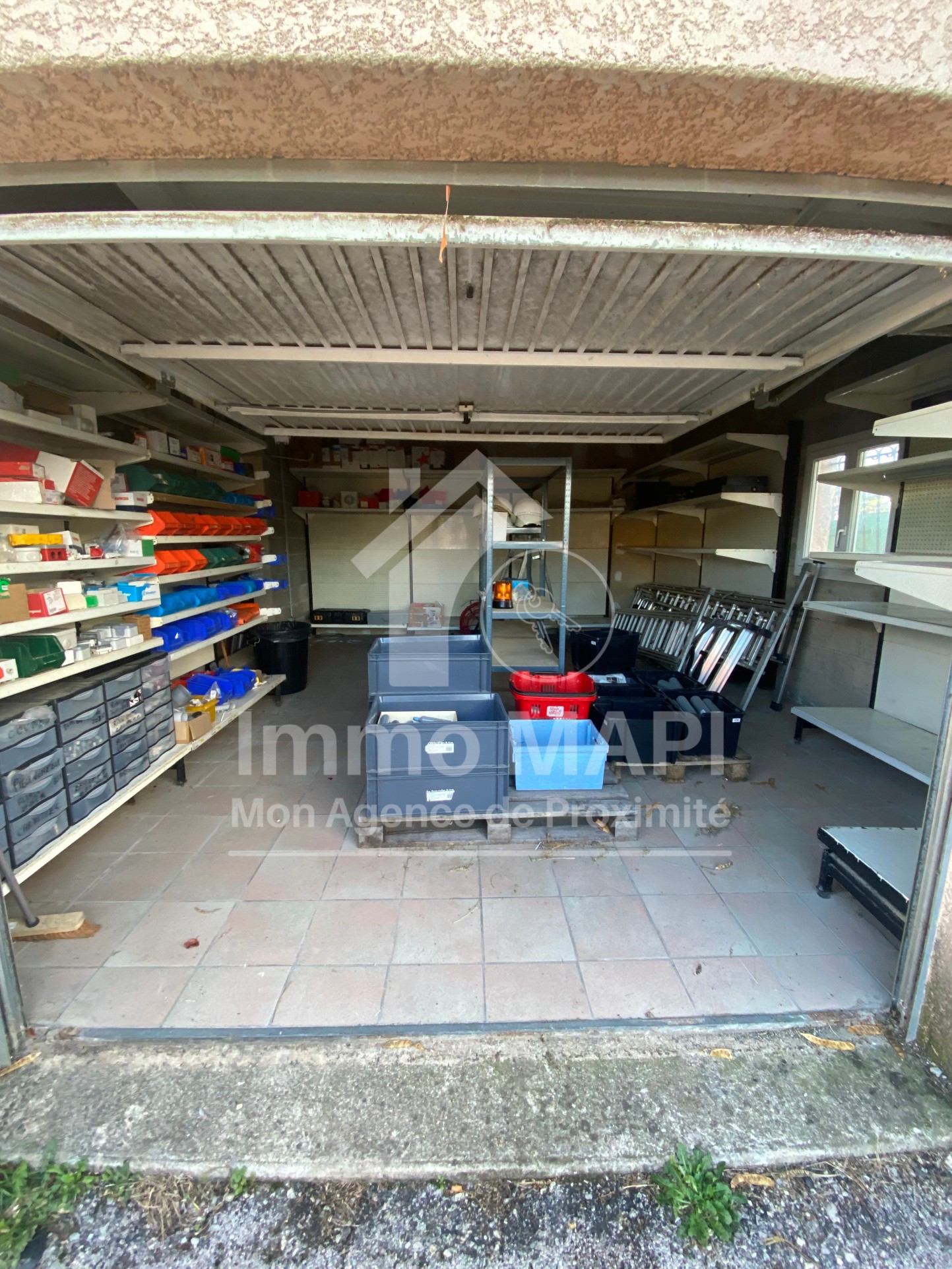 Local Professionnel  119 m2 espace stockage et bureaux - Villeneuve Les Maguelone — photo 5