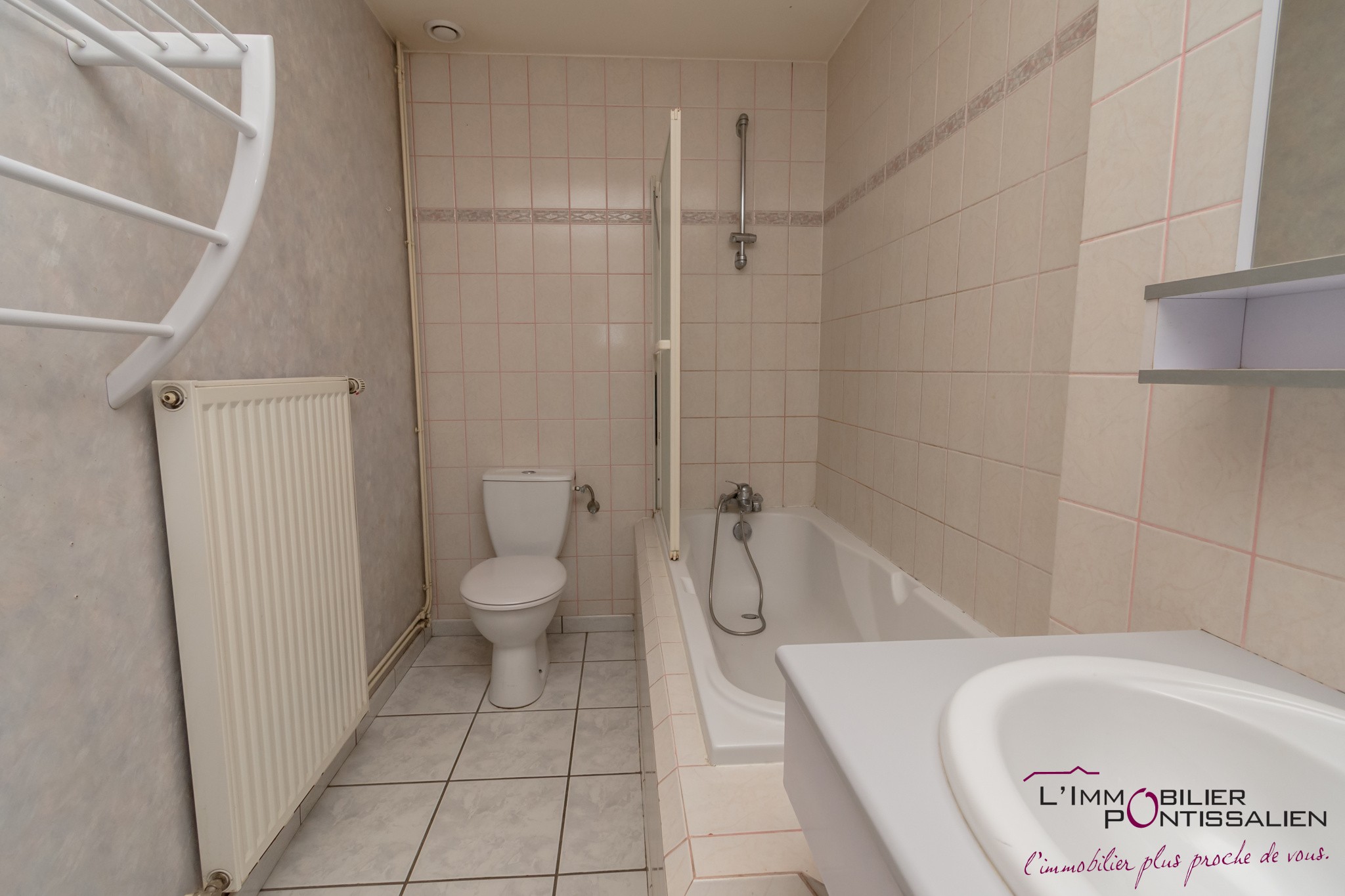 PONTARLIER - CENTRE VILLE - APPARTEMENT DUPLEX T2 — photo 14