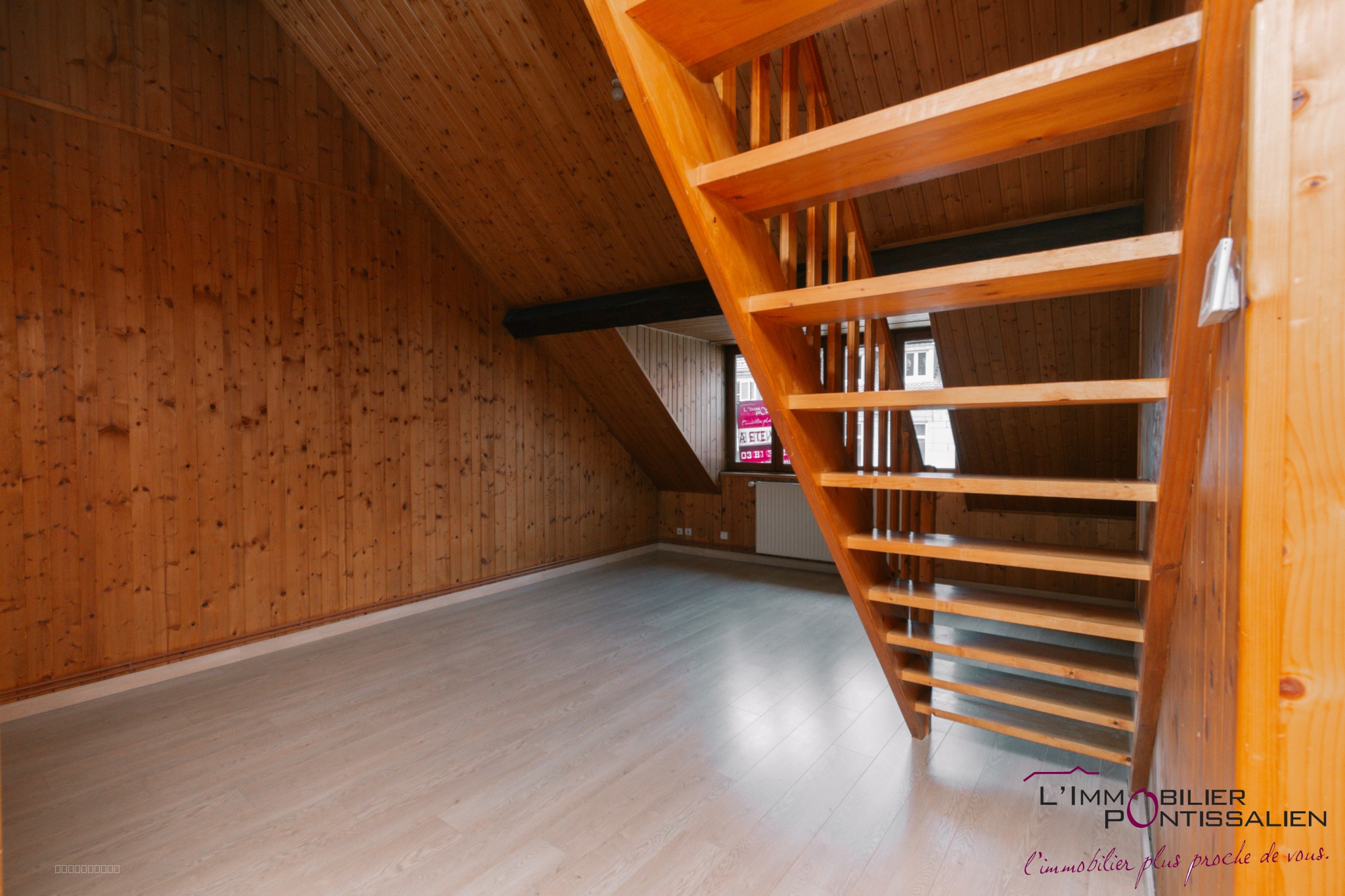 PONTARLIER - CENTRE VILLE - APPARTEMENT DUPLEX T2 — photo 10