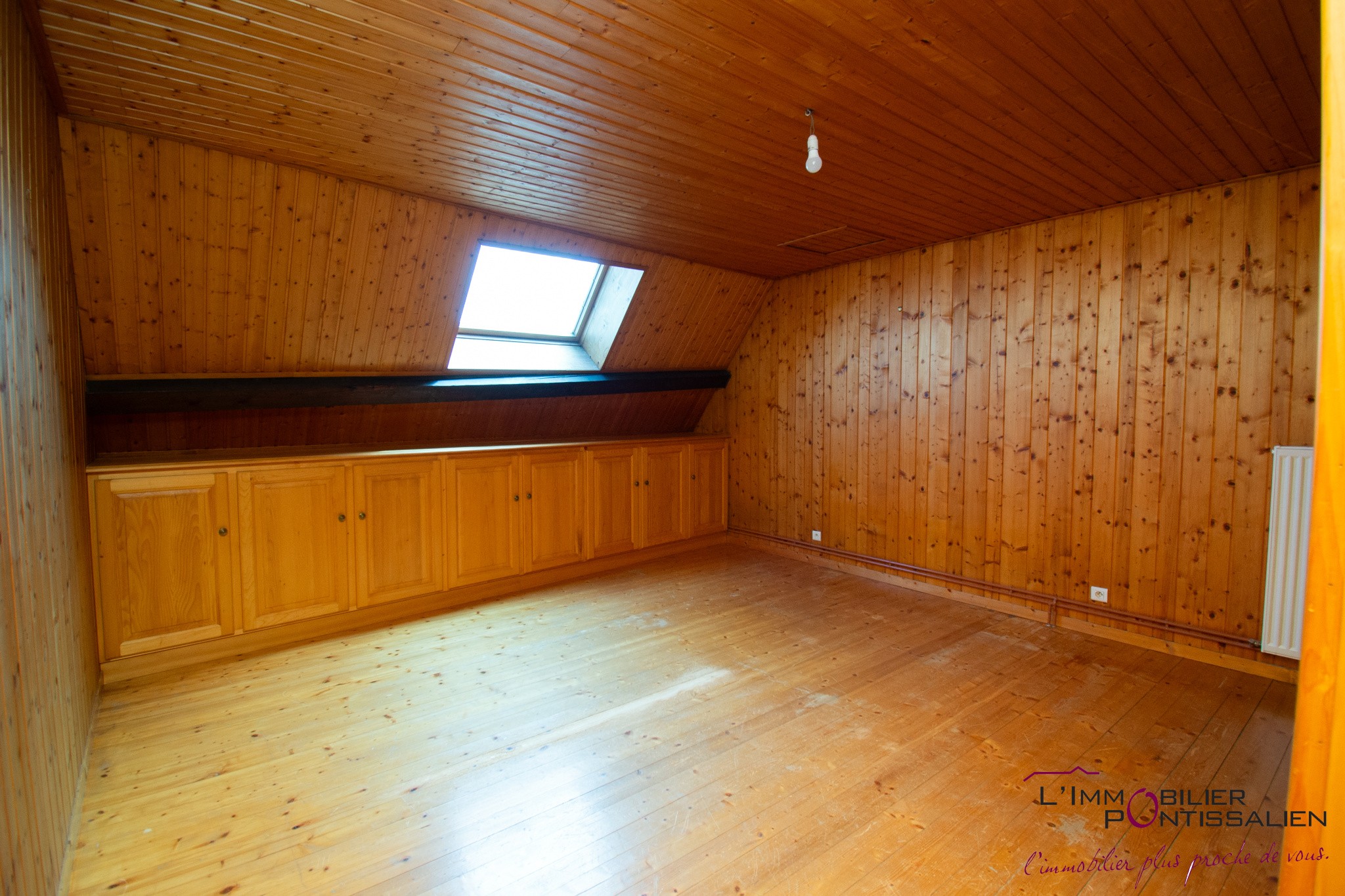 PONTARLIER - CENTRE VILLE - APPARTEMENT DUPLEX T2 — photo 12