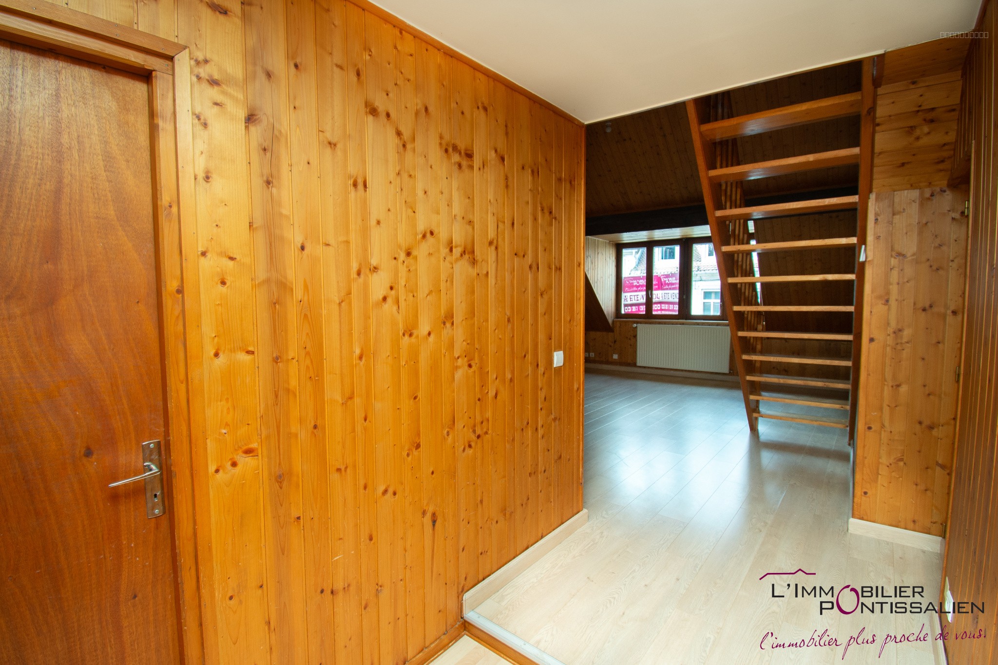 PONTARLIER - CENTRE VILLE - APPARTEMENT DUPLEX T2 — photo 11