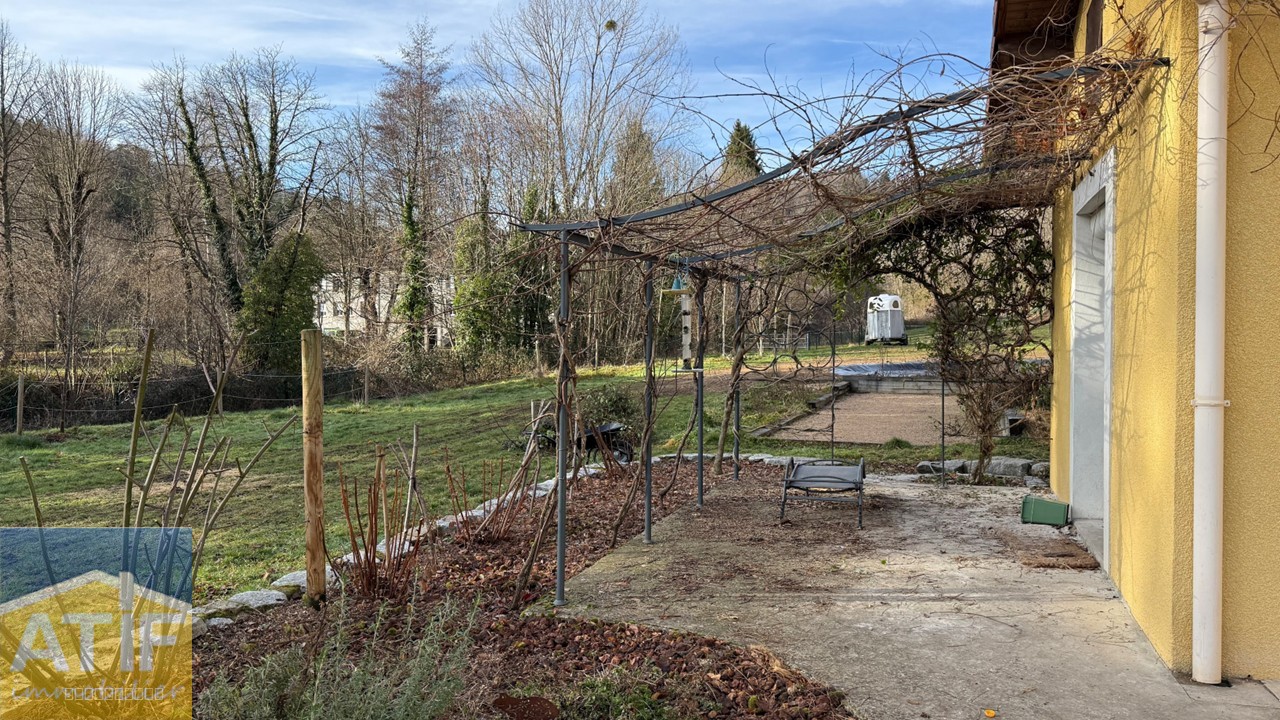 Maison à vendre à Grezolles, 208 m², 6 pièces – photo 2 sur 20