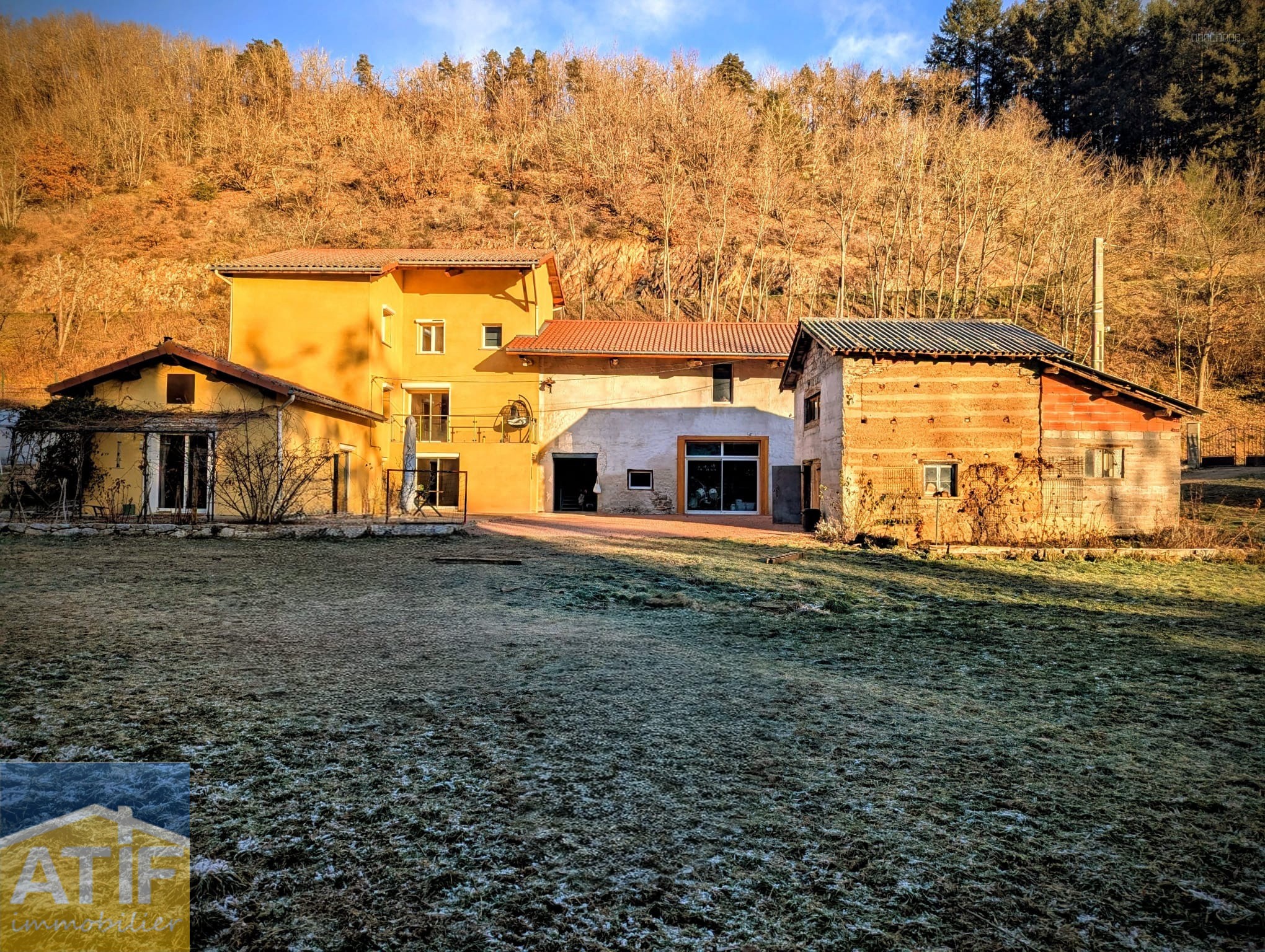 Maison à vendre à Grezolles, 208 m², 6 pièces – photo 1 sur 20