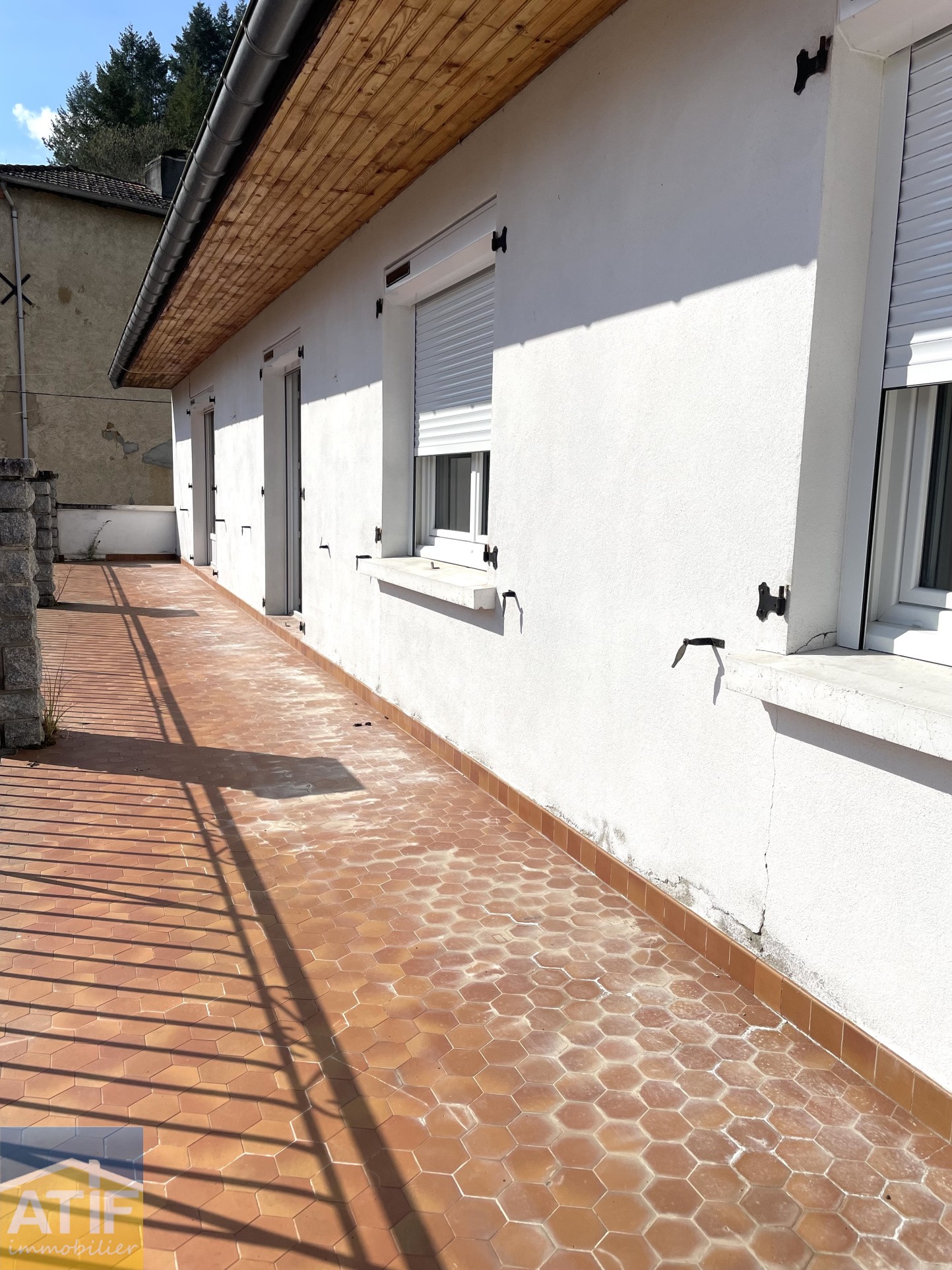 Maison individuelle avec balcon — photo 1
