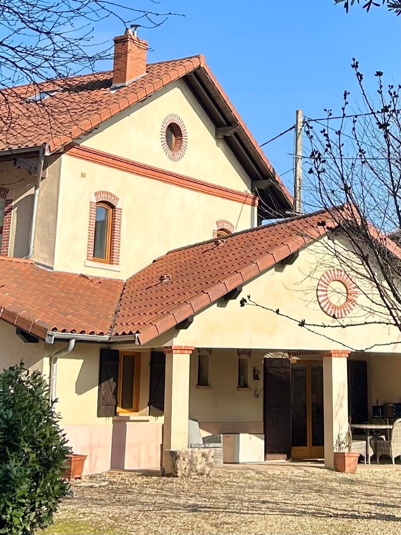 SUPERBE MAISON ANCIENNE RENOVEE DANS UN PARC CLOS DE MURS — photo 6