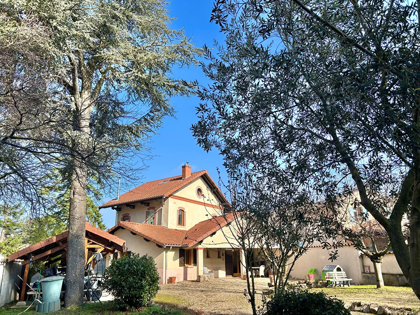 SUPERBE MAISON ANCIENNE RENOVEE DANS UN PARC CLOS DE MURS — photo 5