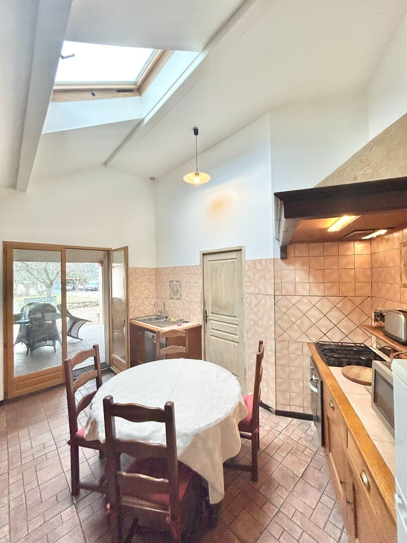 SUPERBE MAISON ANCIENNE RENOVEE DANS UN PARC CLOS DE MURS — photo 9