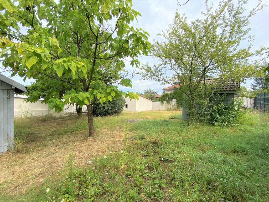 Maison entièrement rénovée avec jardin et garage — photo 3
