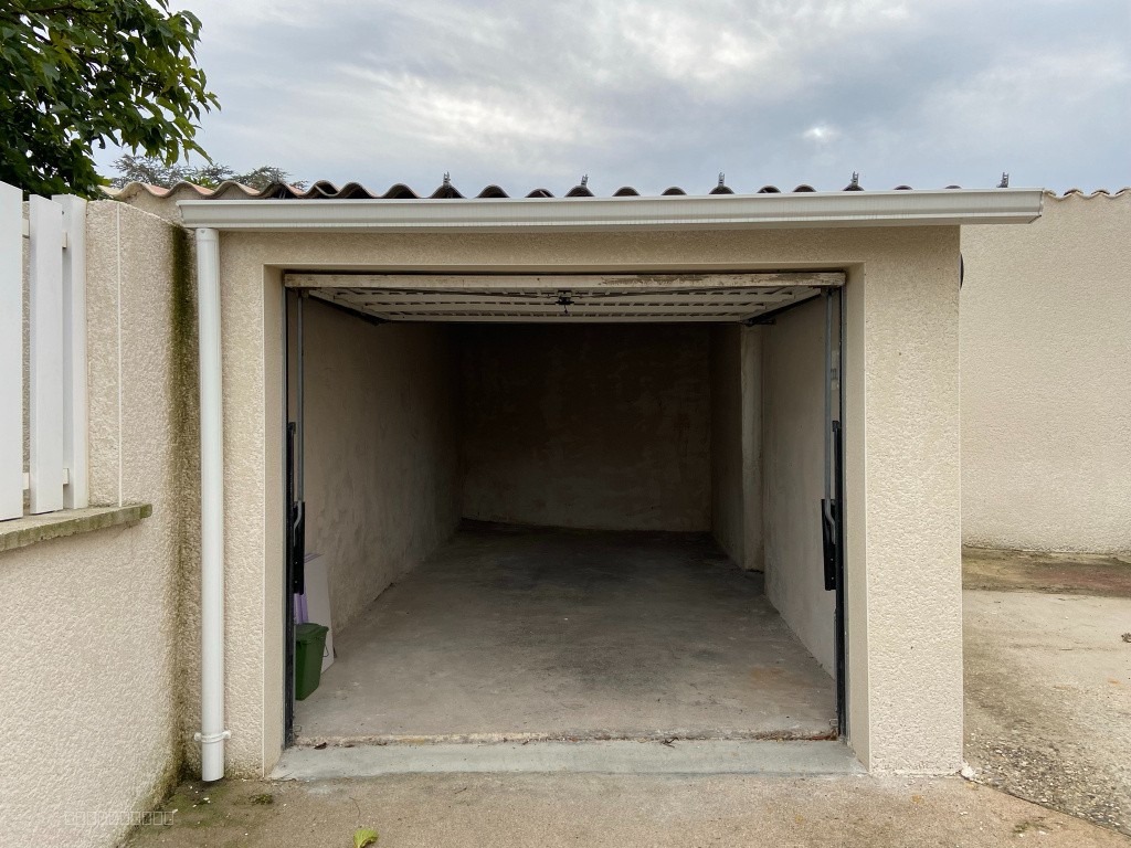Maison entièrement rénovée avec jardin et garage — photo 14