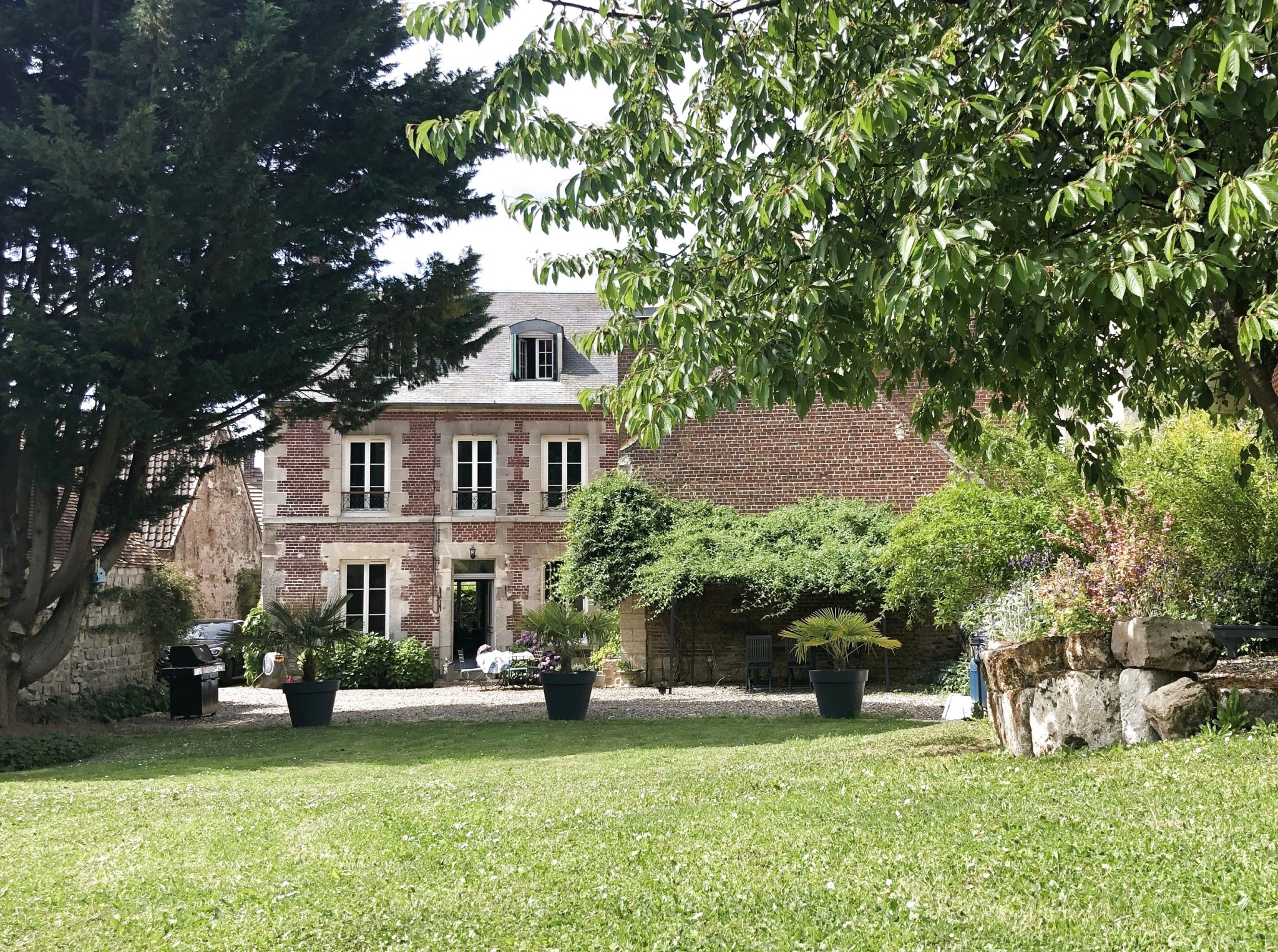 Maison à vendre à Chantilly, 141 m², 7 pièces – photo 1 sur 9