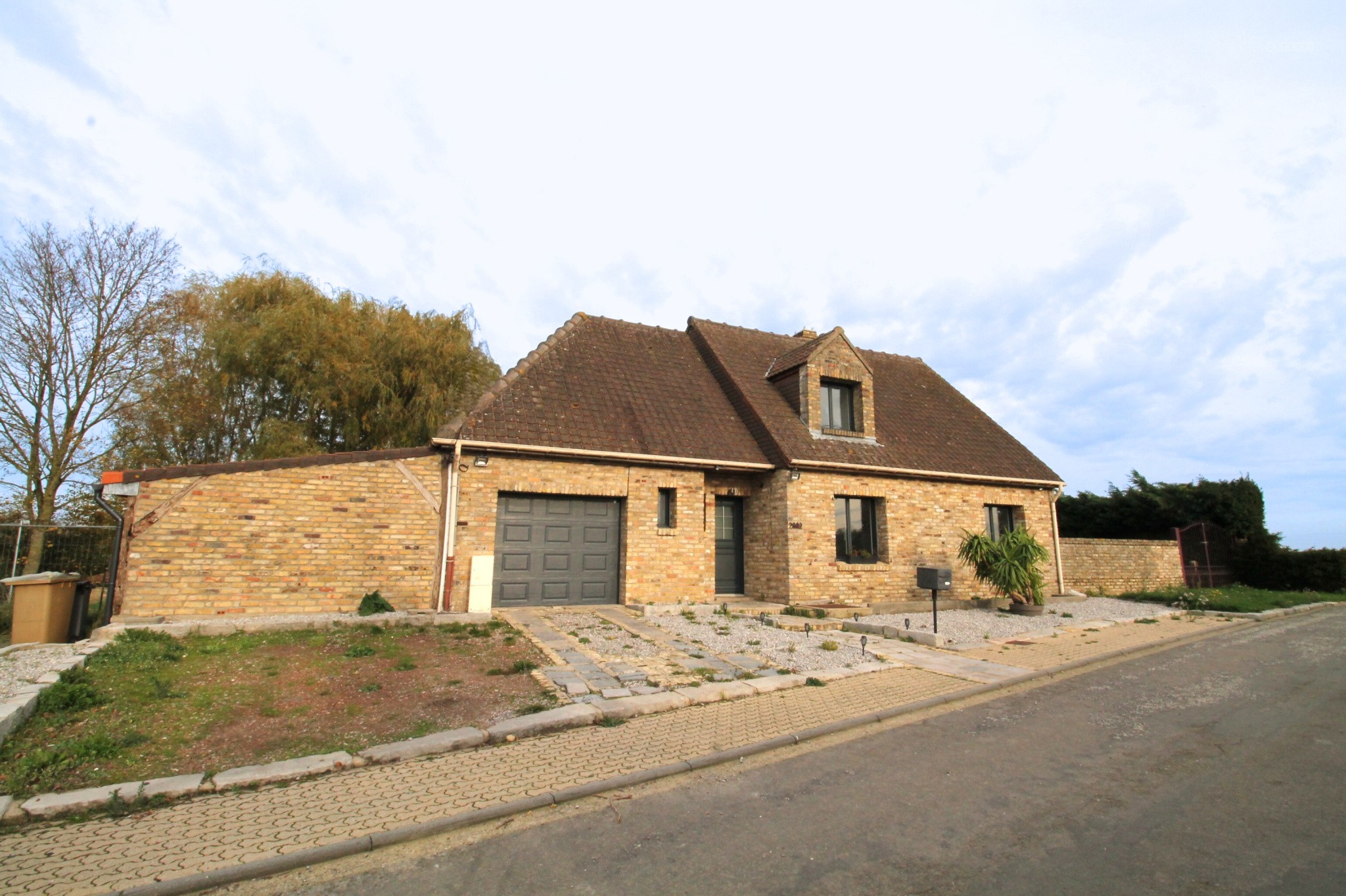 Maison à vendre à Quaedypre, 483 m², 6 pièces – photo 1 sur 13