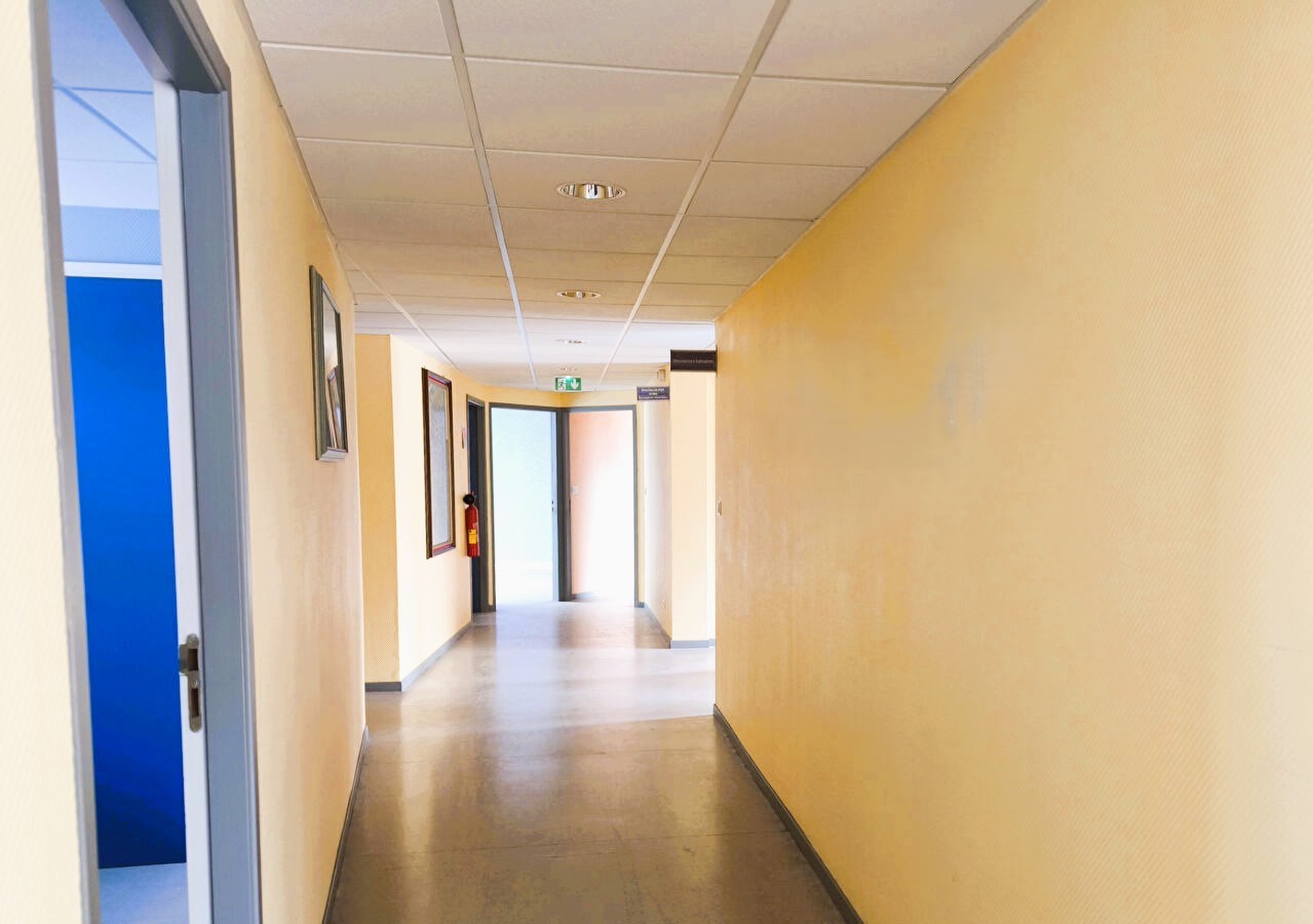 Immeuble à vendre à Hondschoote, 630 m² – photo 3 sur 7