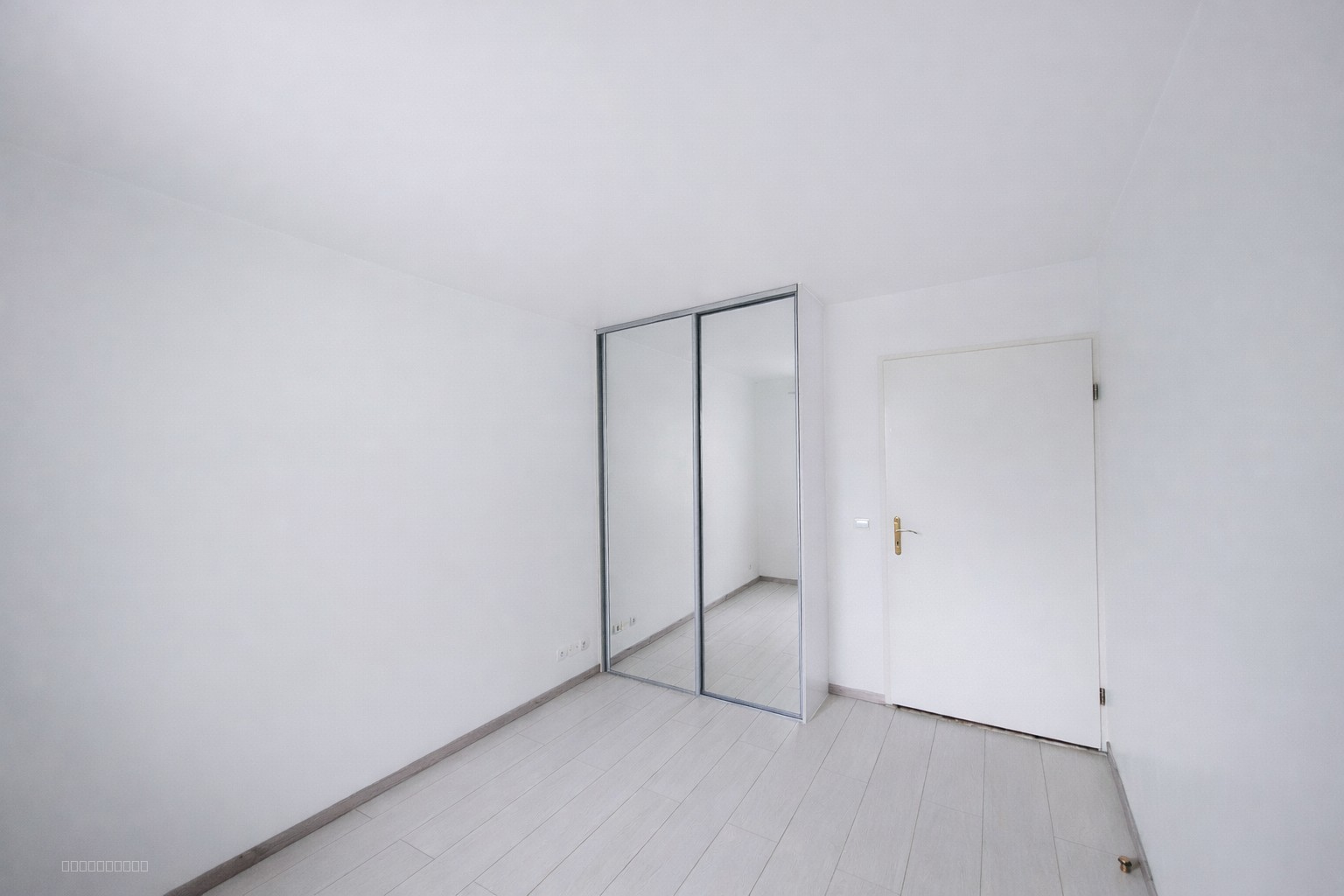 2 pièces avec balcon et box   Aucun travaux à prévoir — photo 8