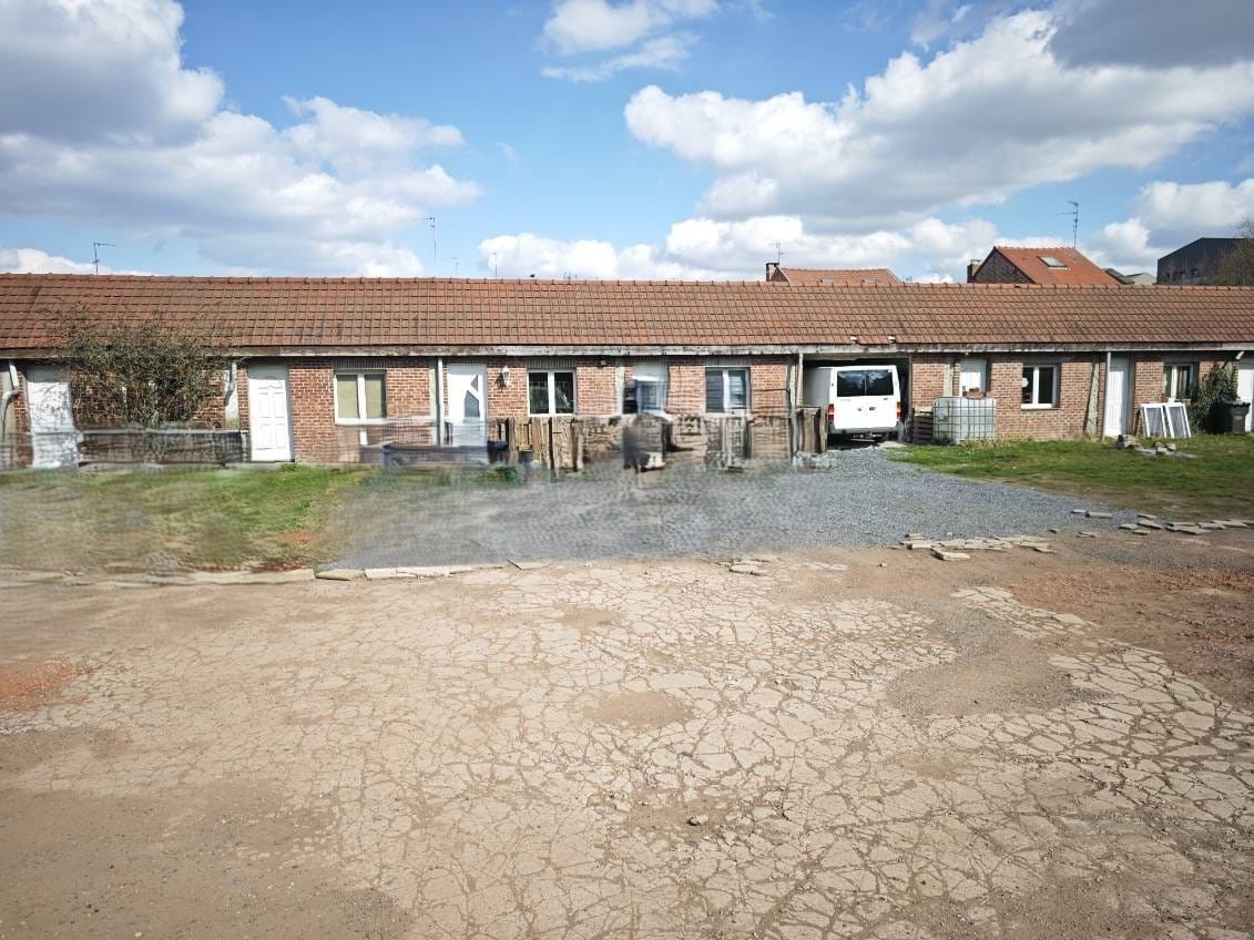 Bien immobilier à vendre à Marly, 2 209 m² – photo 2 sur 14