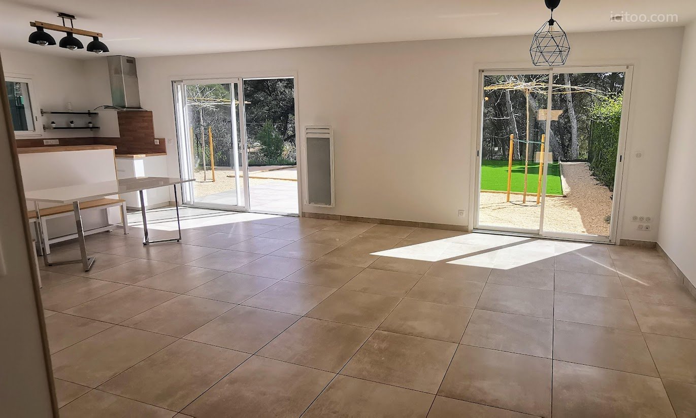 BELLE VILLA lumineuse(2022) 118 m2. T4, 3 grandes chambres, 2 Sb, DPE A, Climatisée à Ventabren 10km d'Aix en Provence. — photo 7