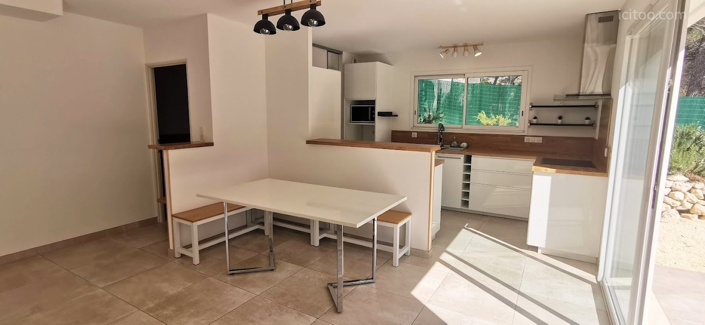 BELLE VILLA lumineuse(2022) 118 m2. T4, 3 grandes chambres, 2 Sb, DPE A, Climatisée à Ventabren 10km d'Aix en Provence. — photo 9