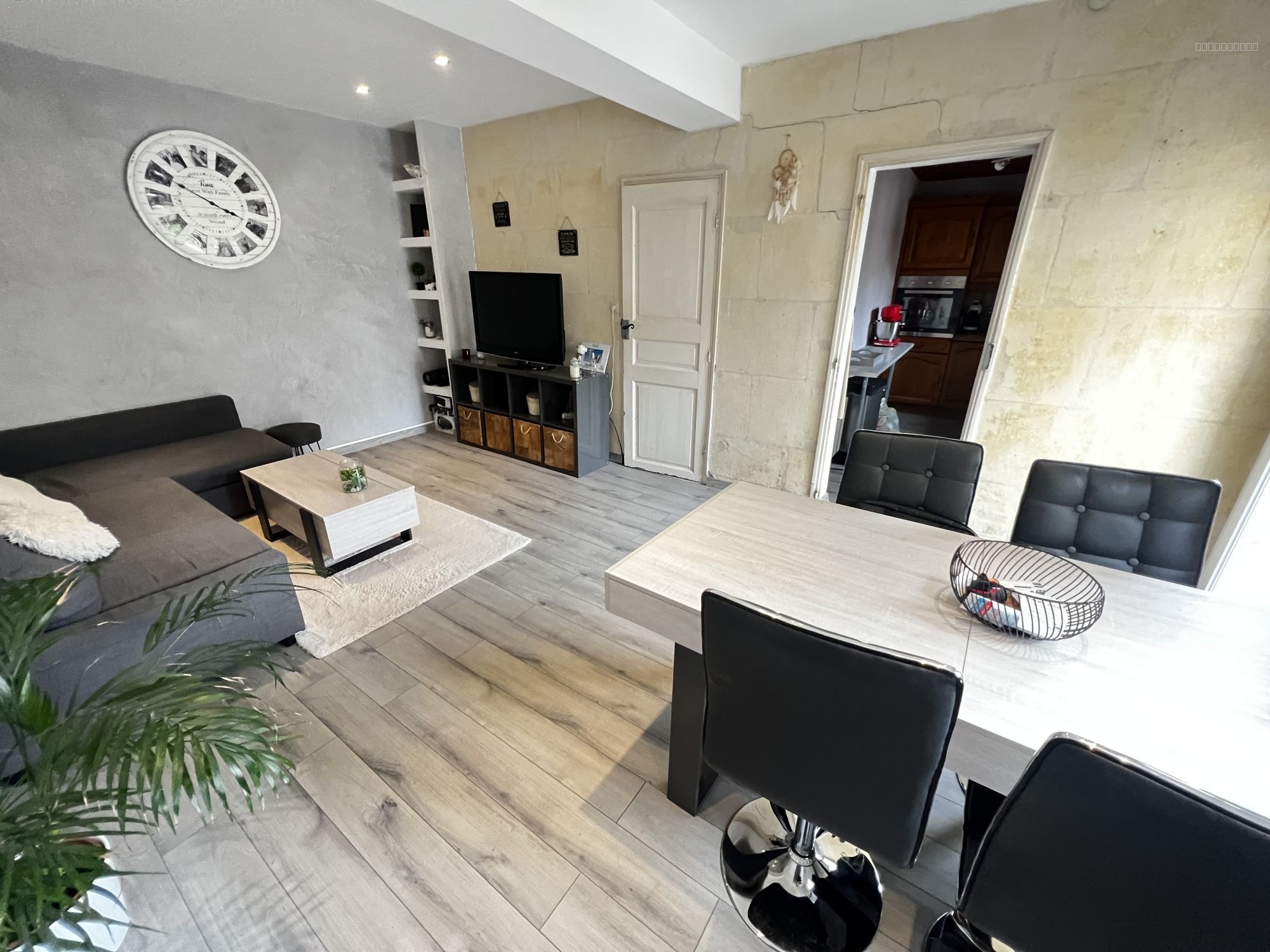 Maison à vendre à Fontvieille, 92 m², 5 pièces – photo 1 sur 7