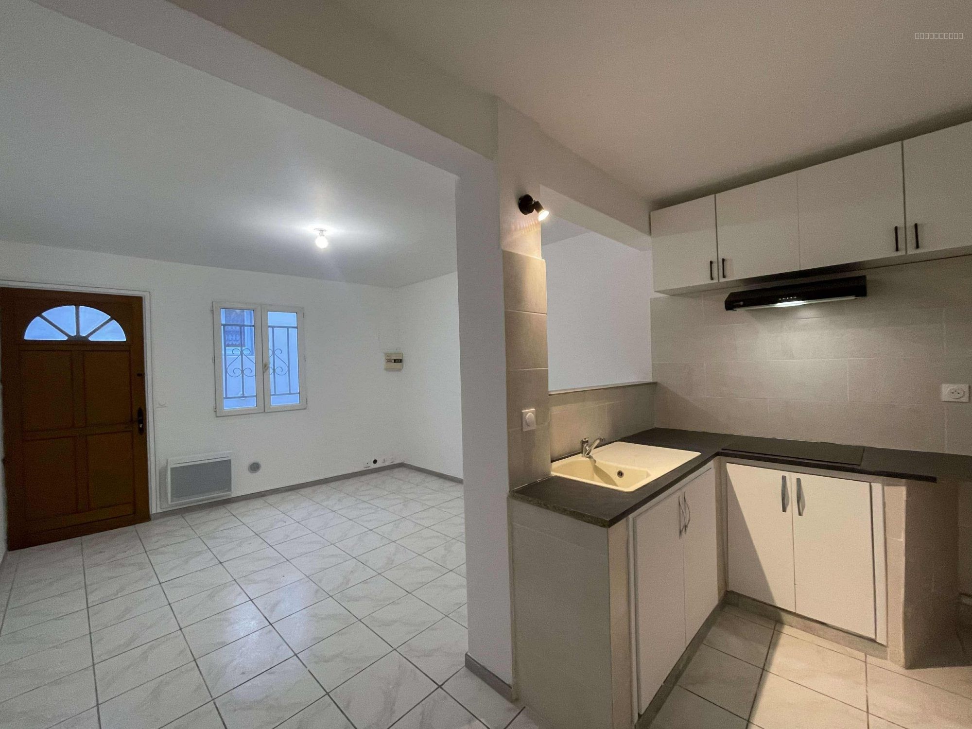Maison à vendre à Arles, 47 m², 3 pièces – photo 1 sur 9